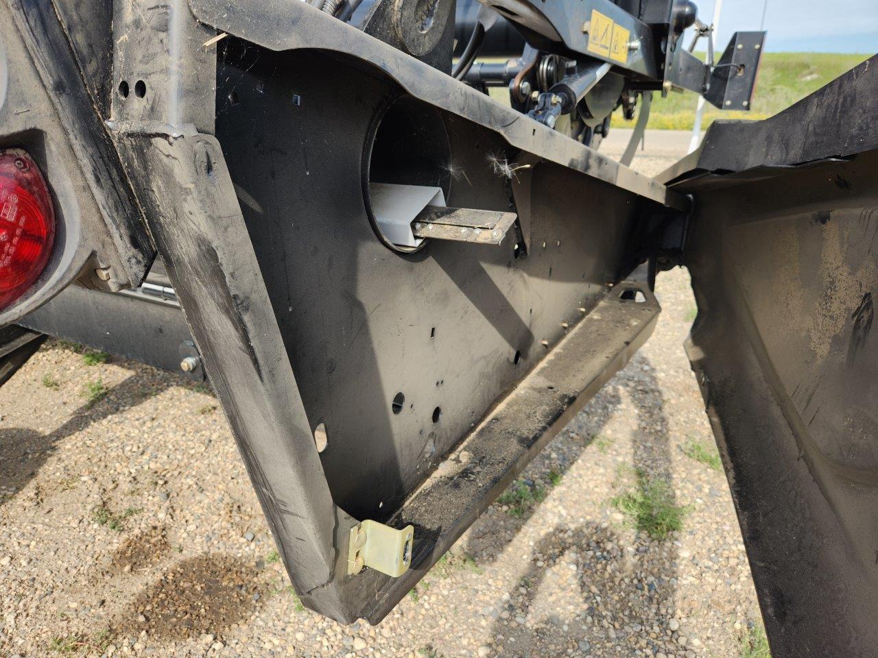 2016 MacDon FD75 Header Draper