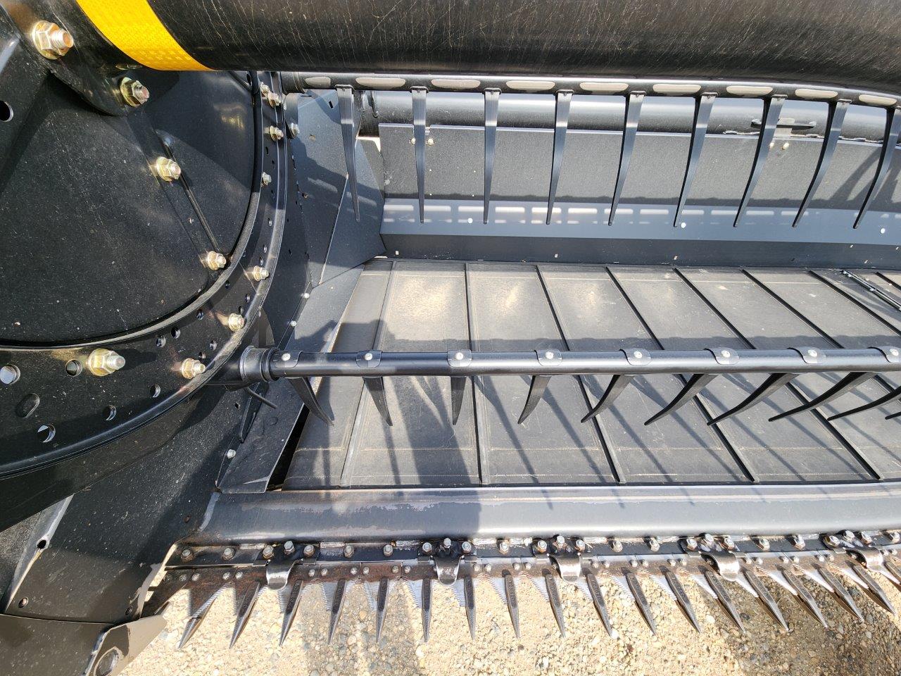 2016 MacDon FD75 Header Draper