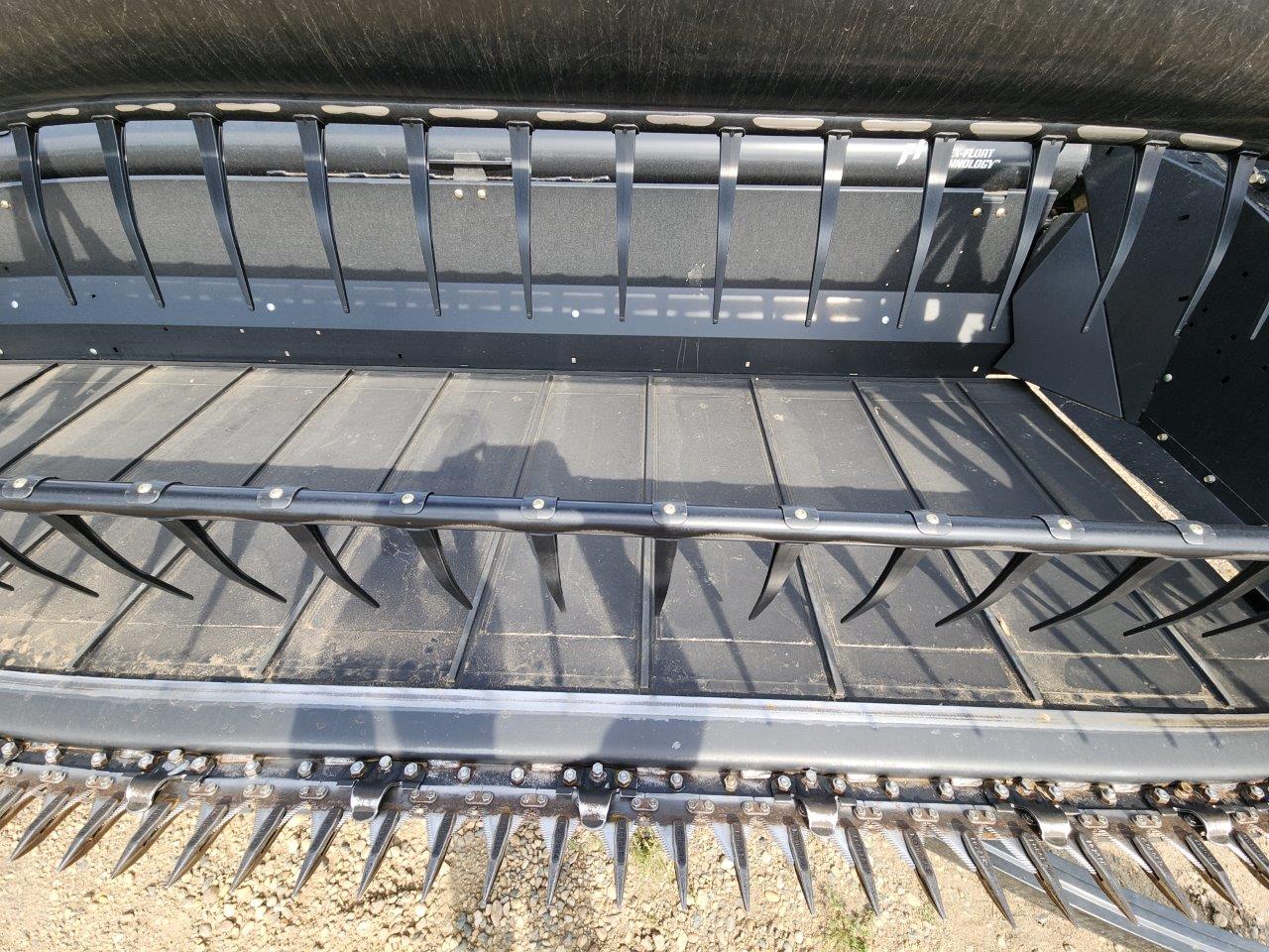 2016 MacDon FD75 Header Draper