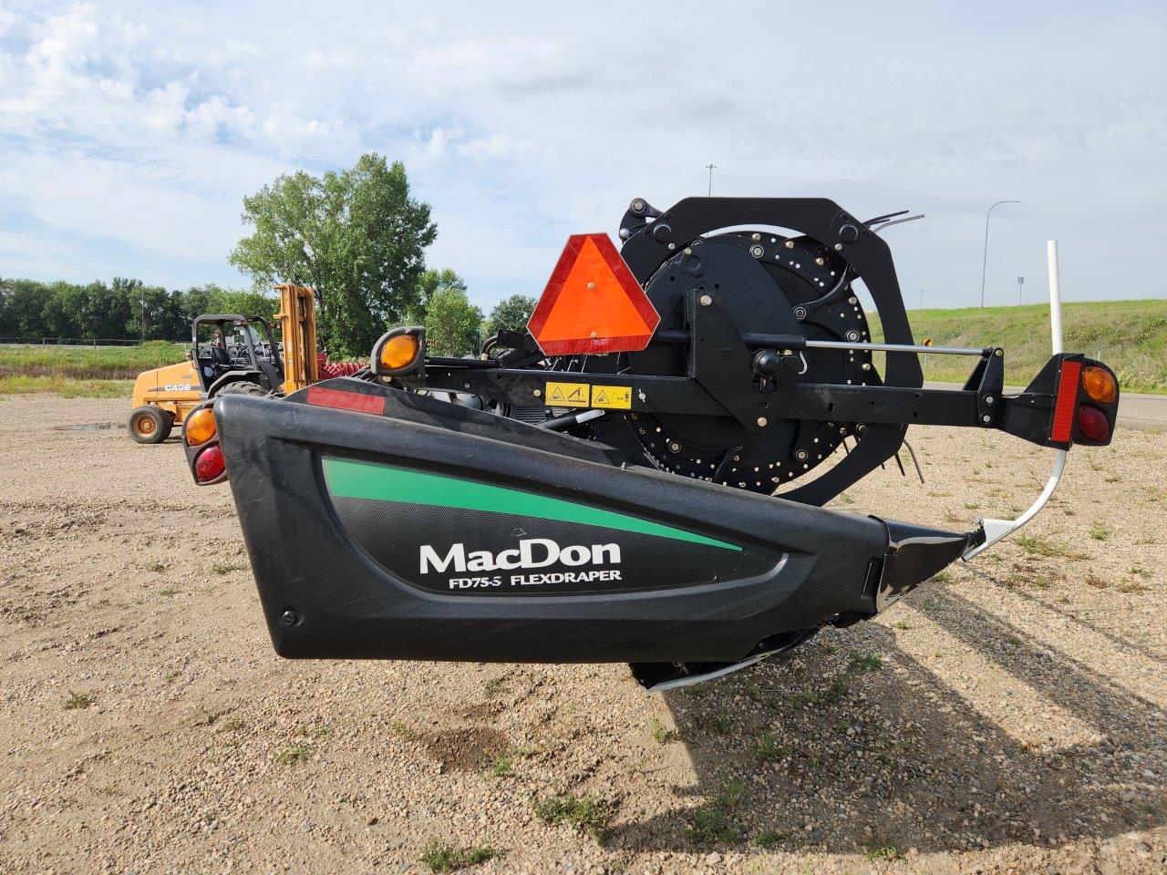 2016 MacDon FD75 Header Draper