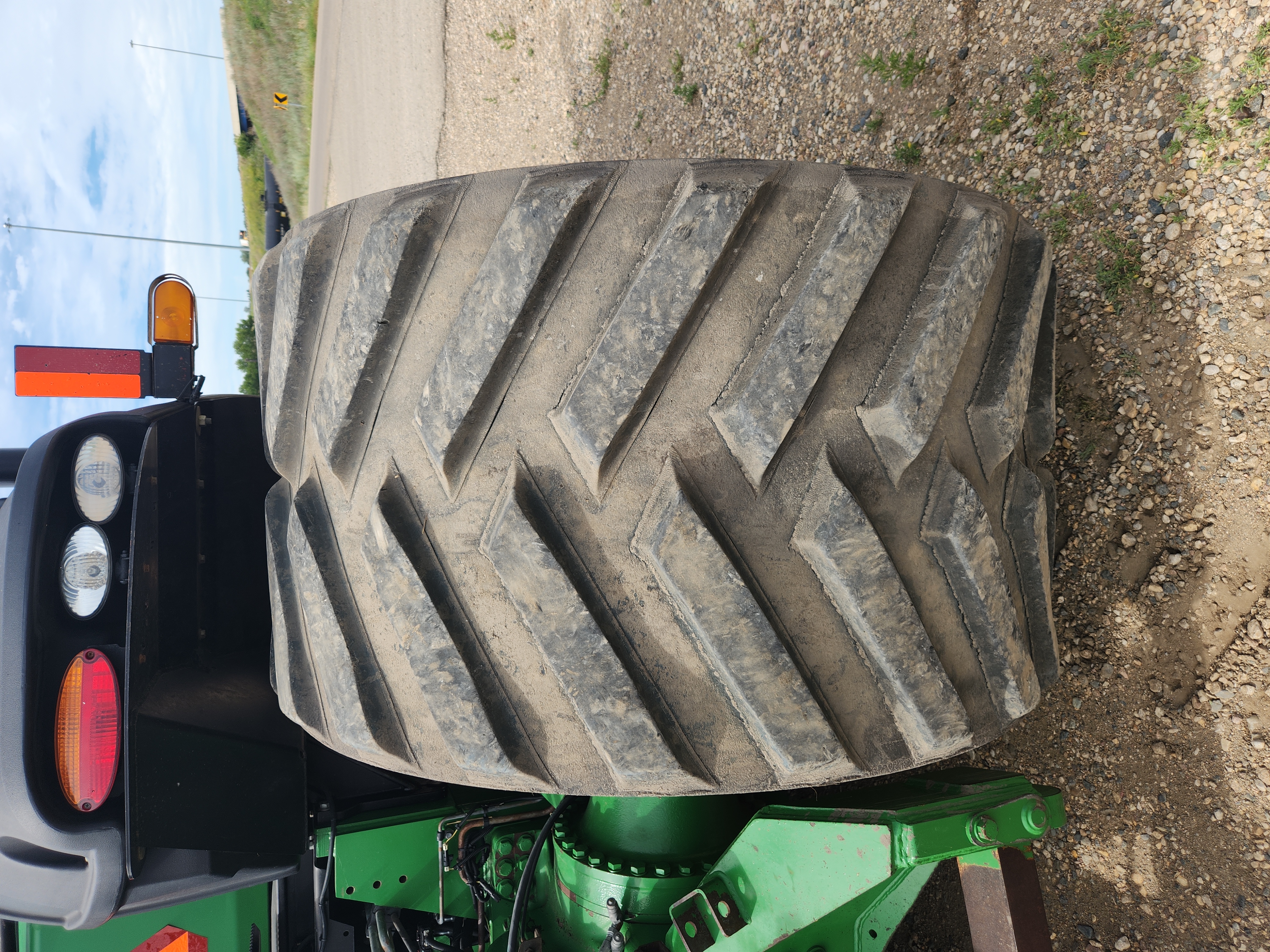 2012 John Deere 9560RT Tractor