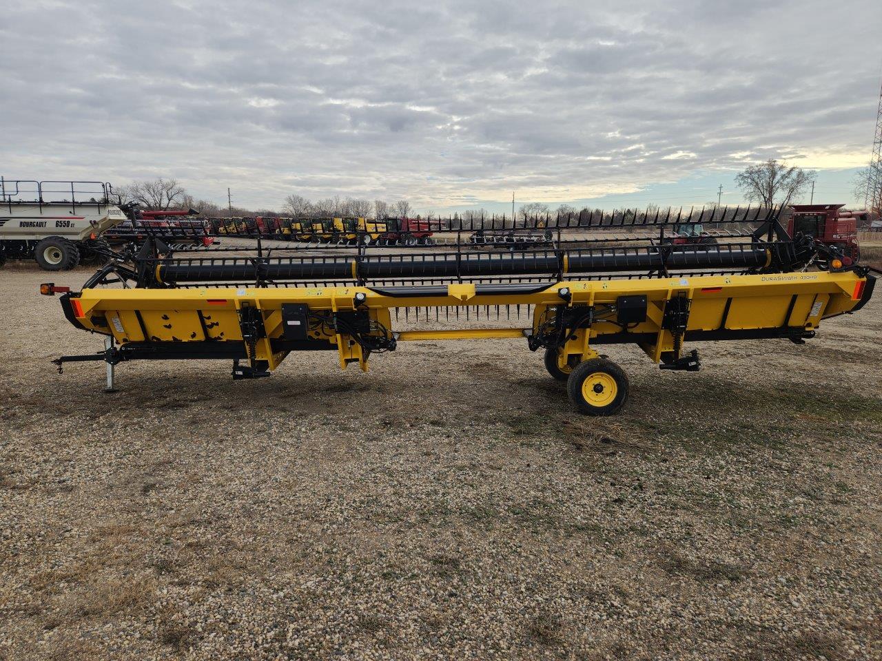 2014 New Holland SPEEDR200 Windrower