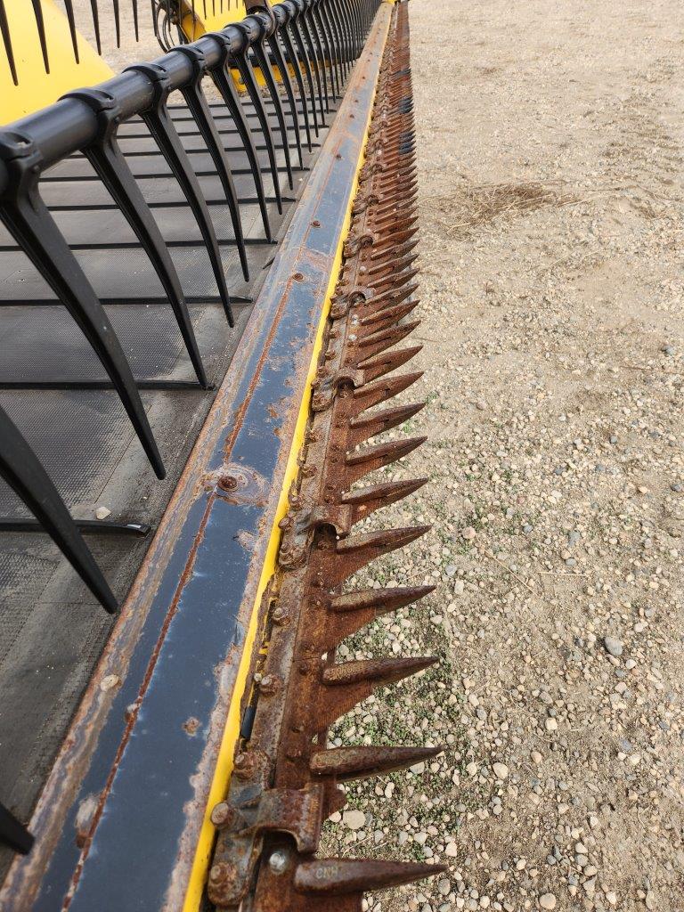 2014 New Holland SPEEDR200 Windrower