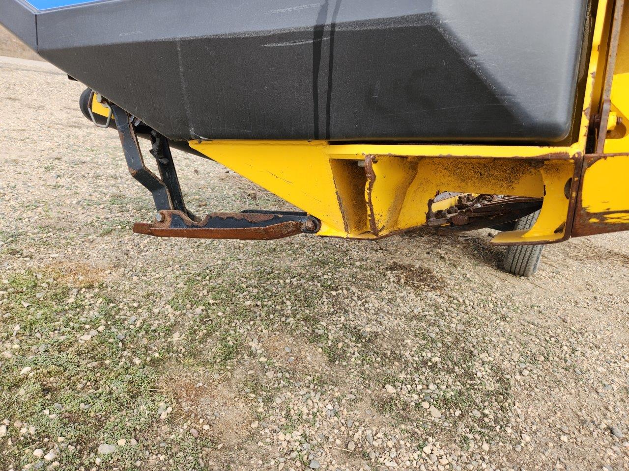 2014 New Holland SPEEDR200 Windrower