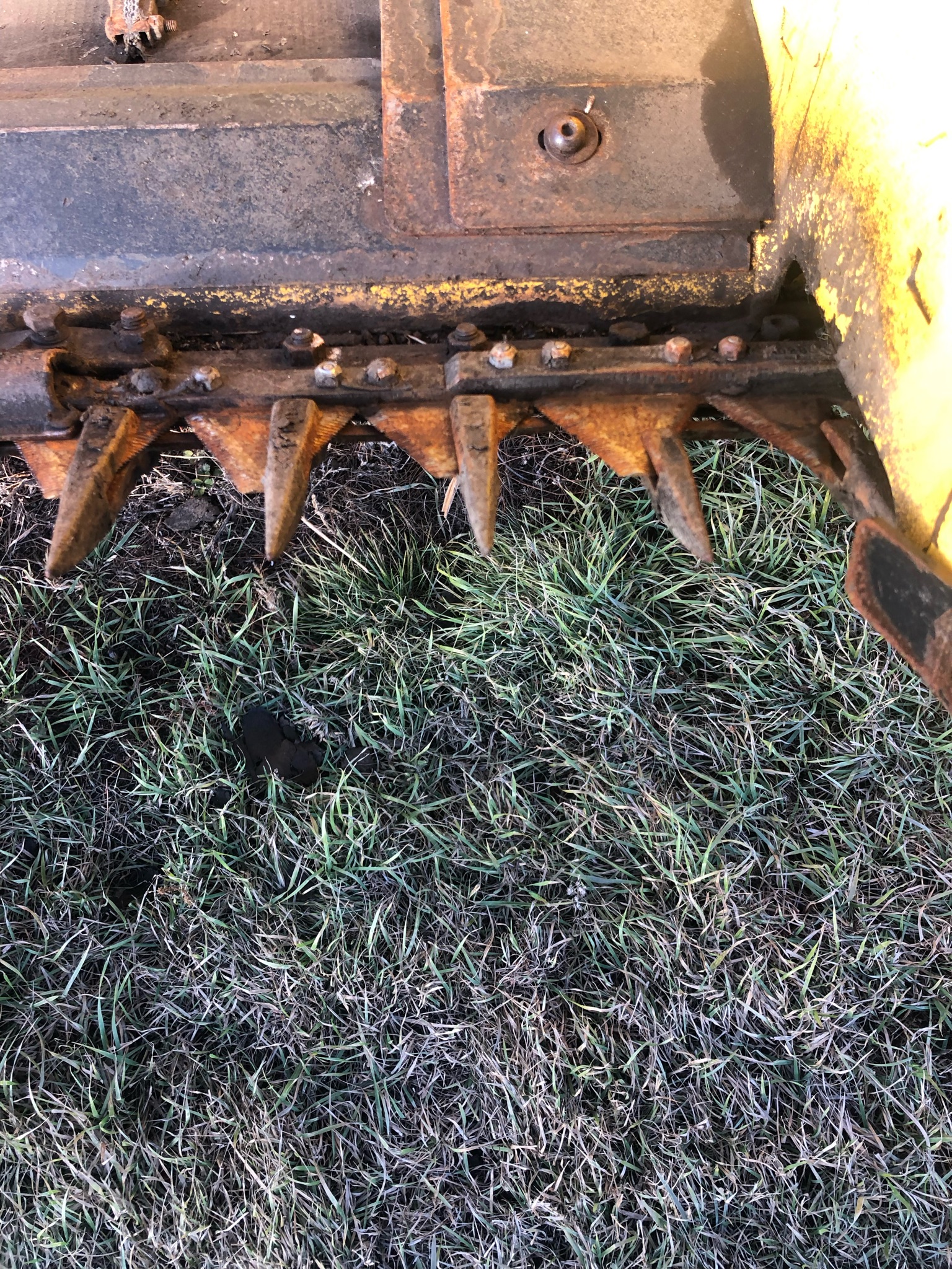 2014 New Holland SPEEDR200 Windrower