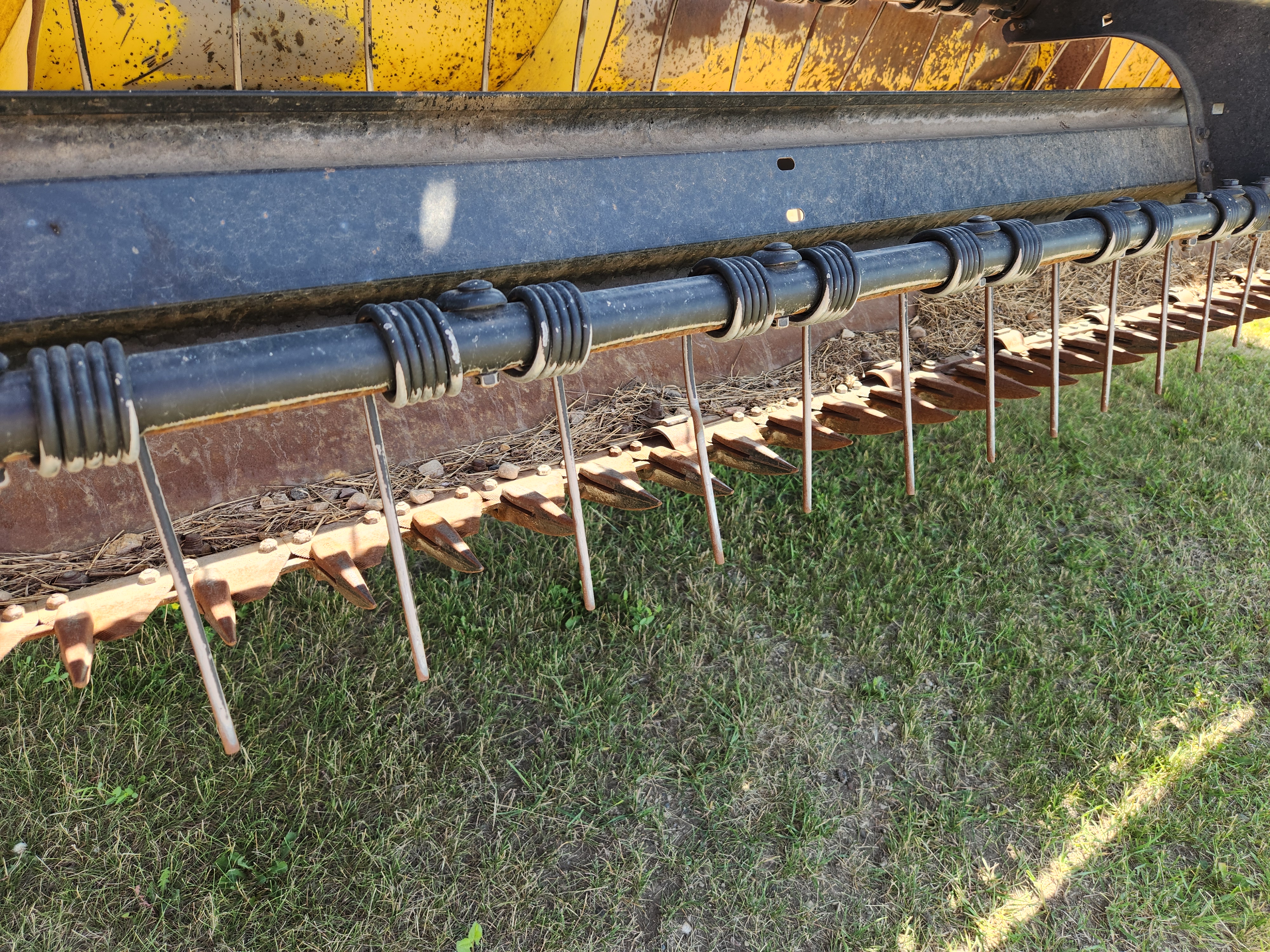 2014 New Holland SPEEDR200 Windrower