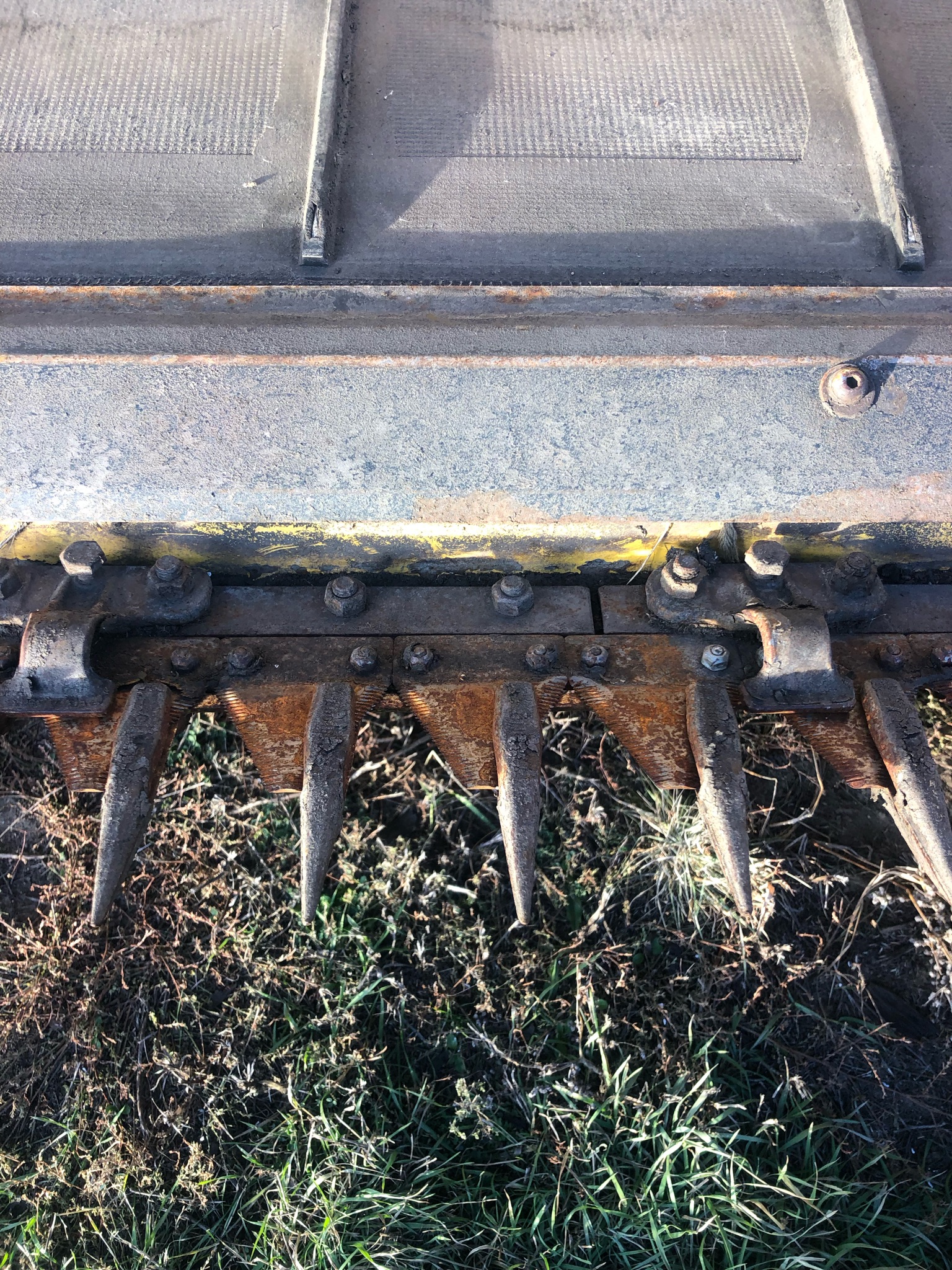 2014 New Holland SPEEDR200 Windrower