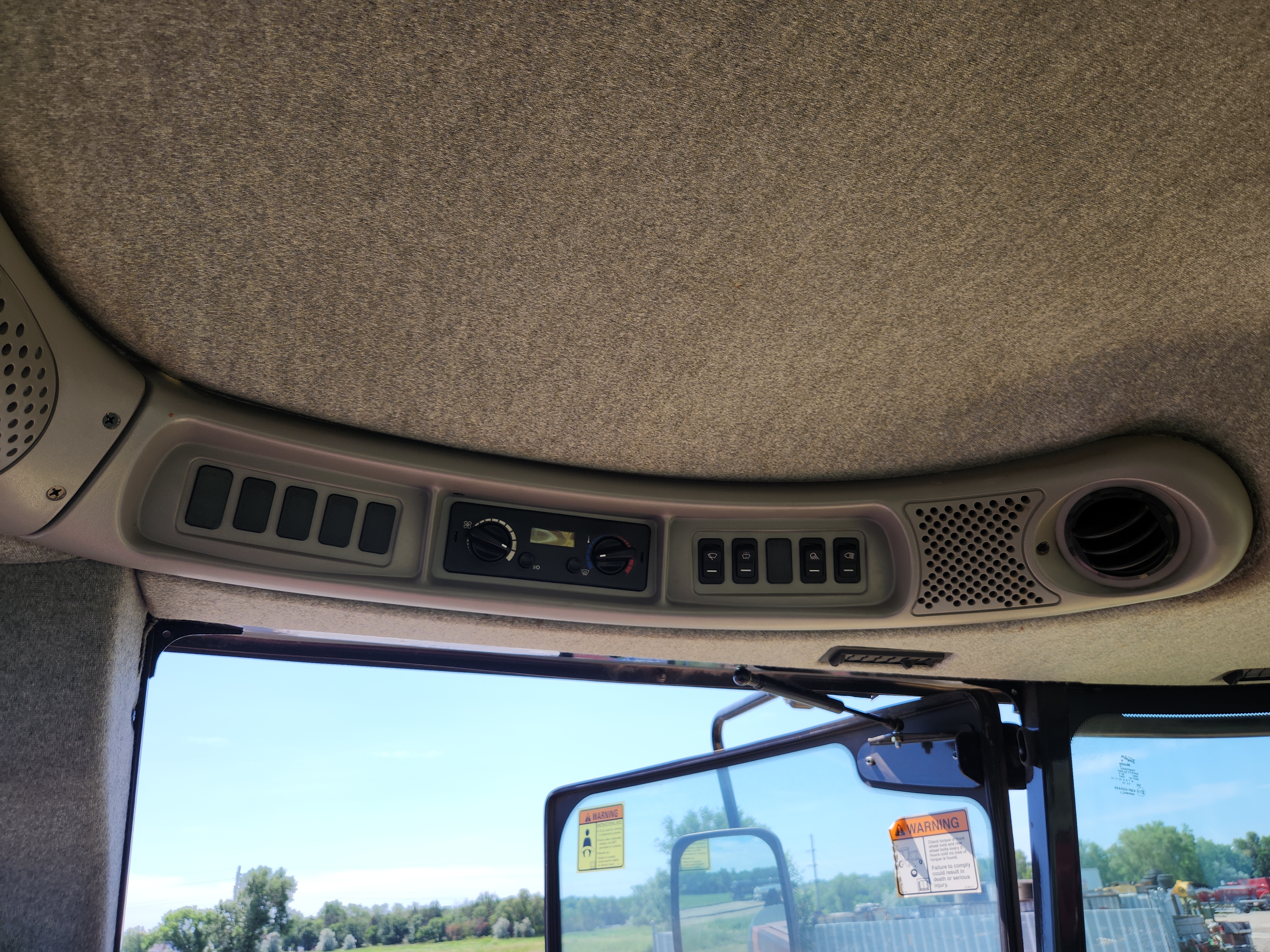 2014 New Holland SPEEDR200 Windrower