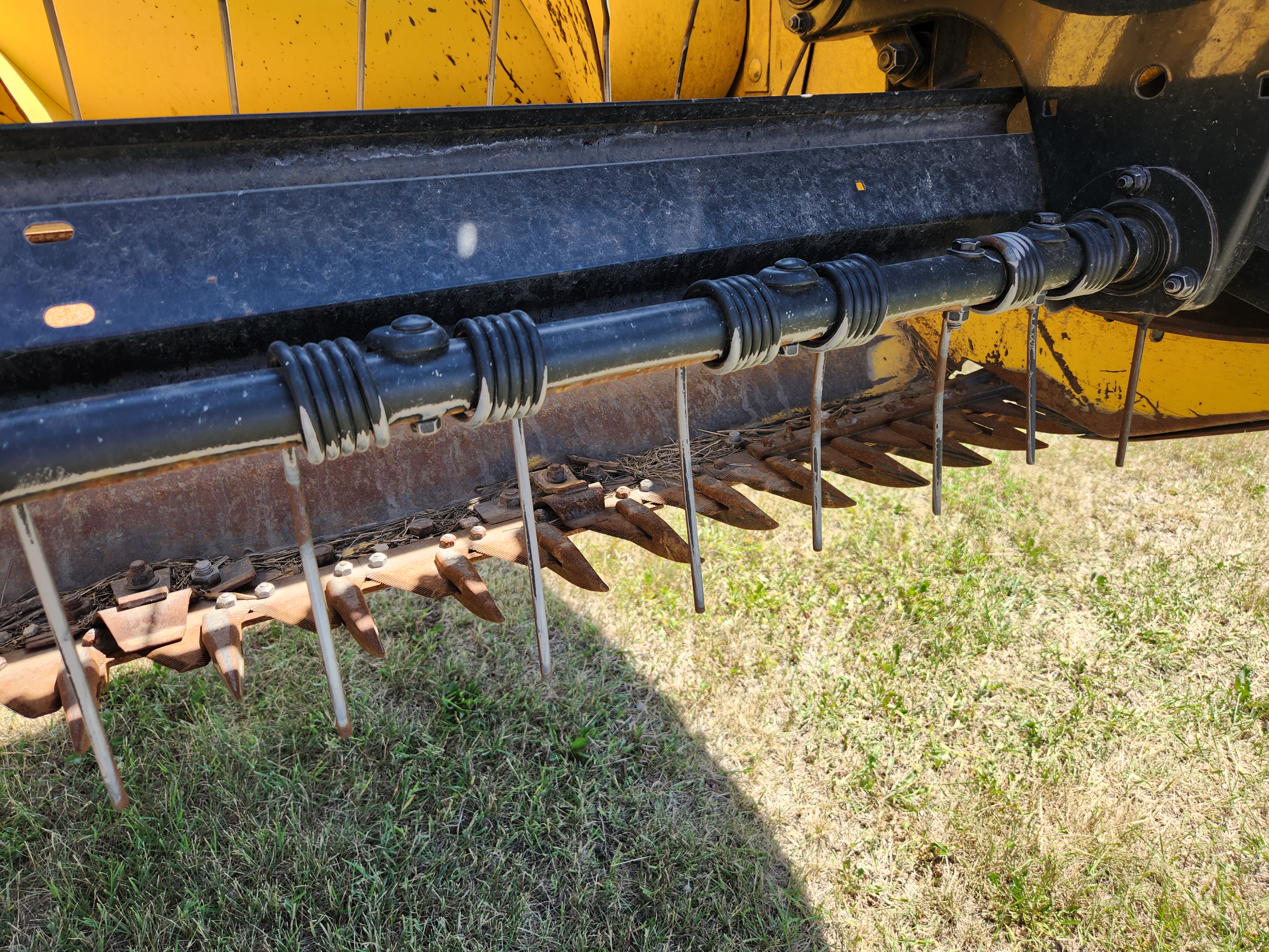 2014 New Holland SPEEDR200 Windrower
