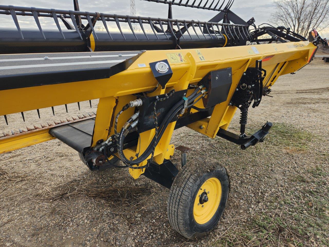 2014 New Holland SPEEDR200 Windrower
