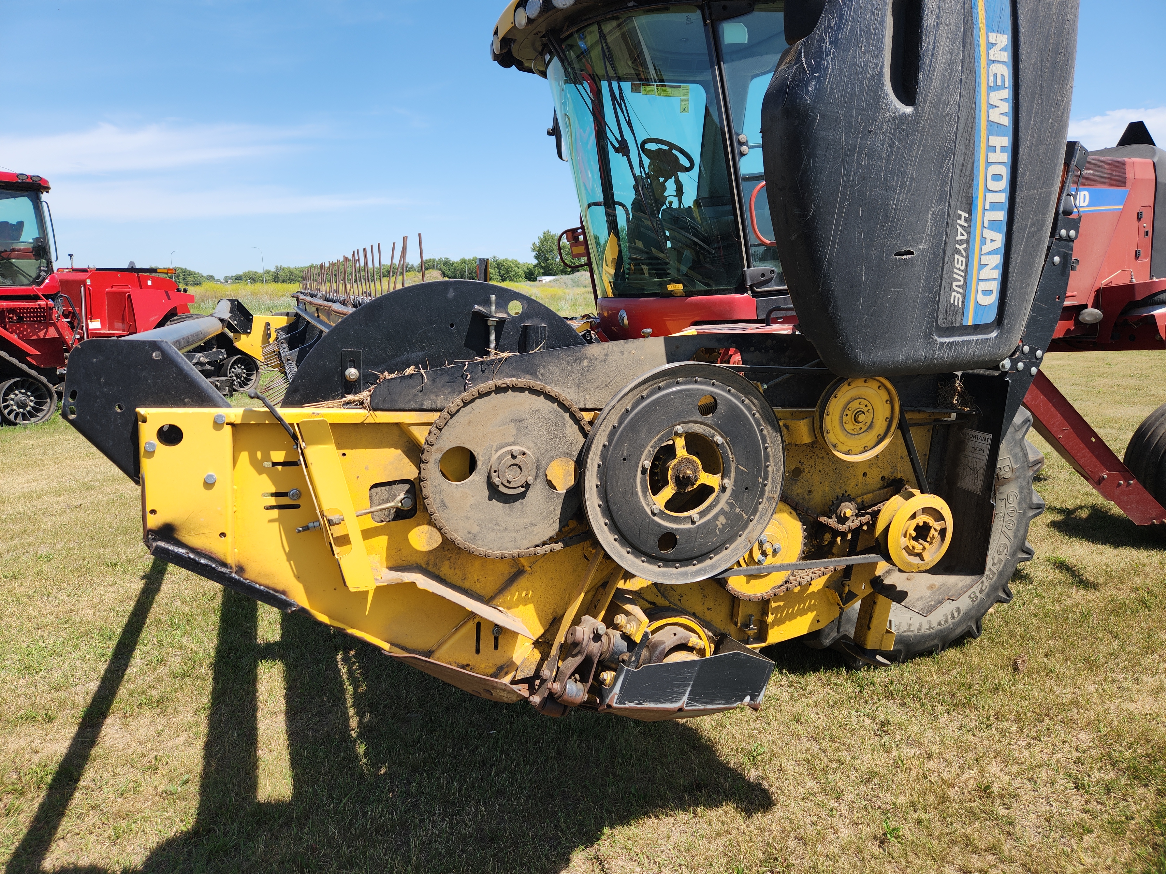 2014 New Holland SPEEDR200 Windrower