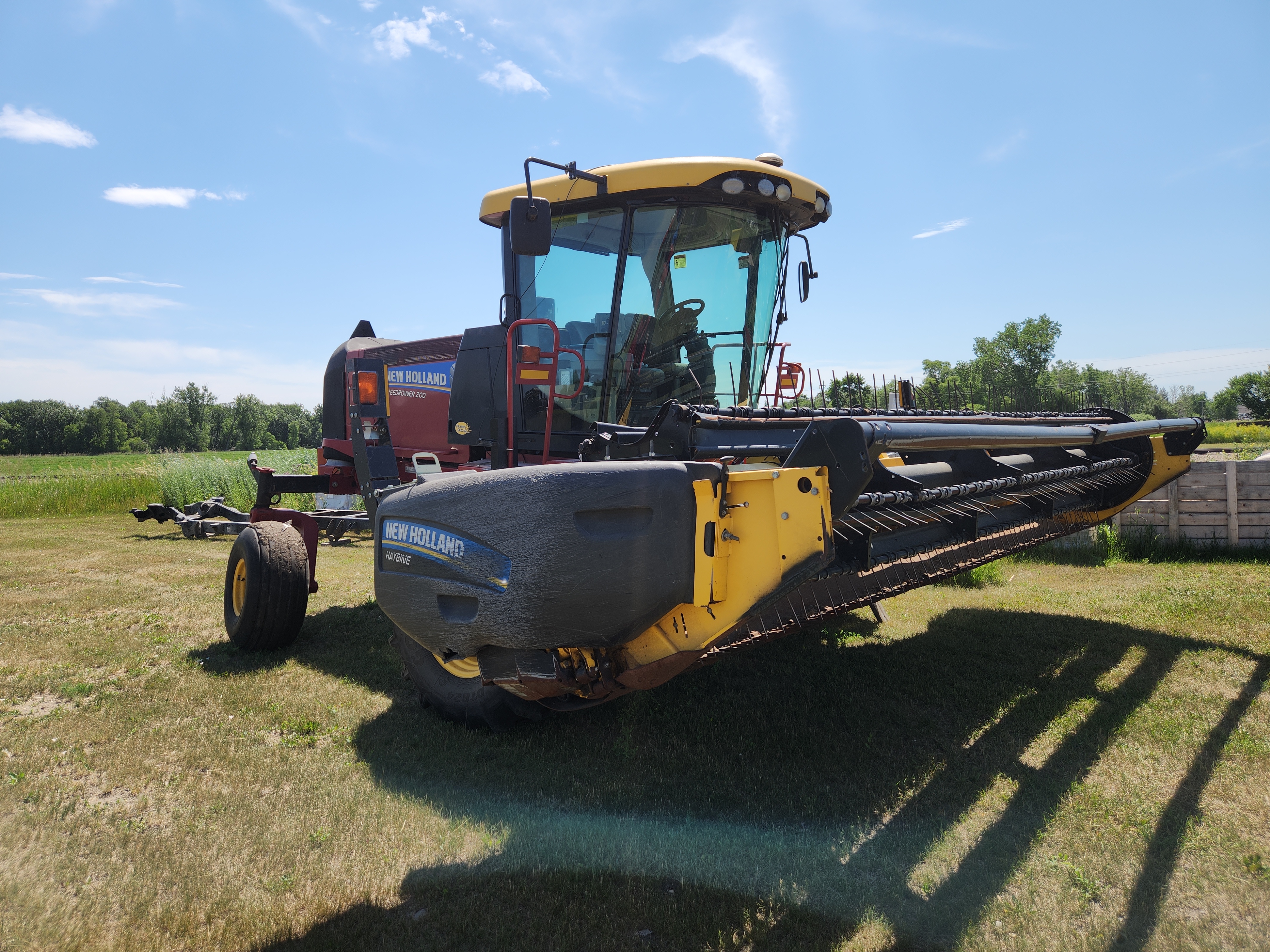 2014 New Holland SPEEDR200 Windrower