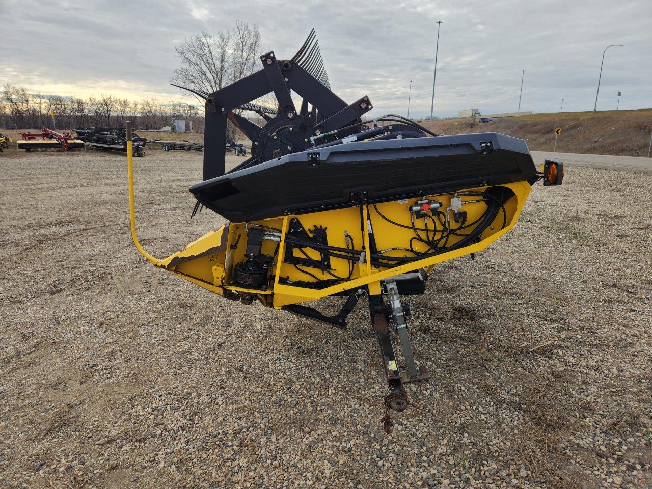 2014 New Holland SPEEDR200 Windrower