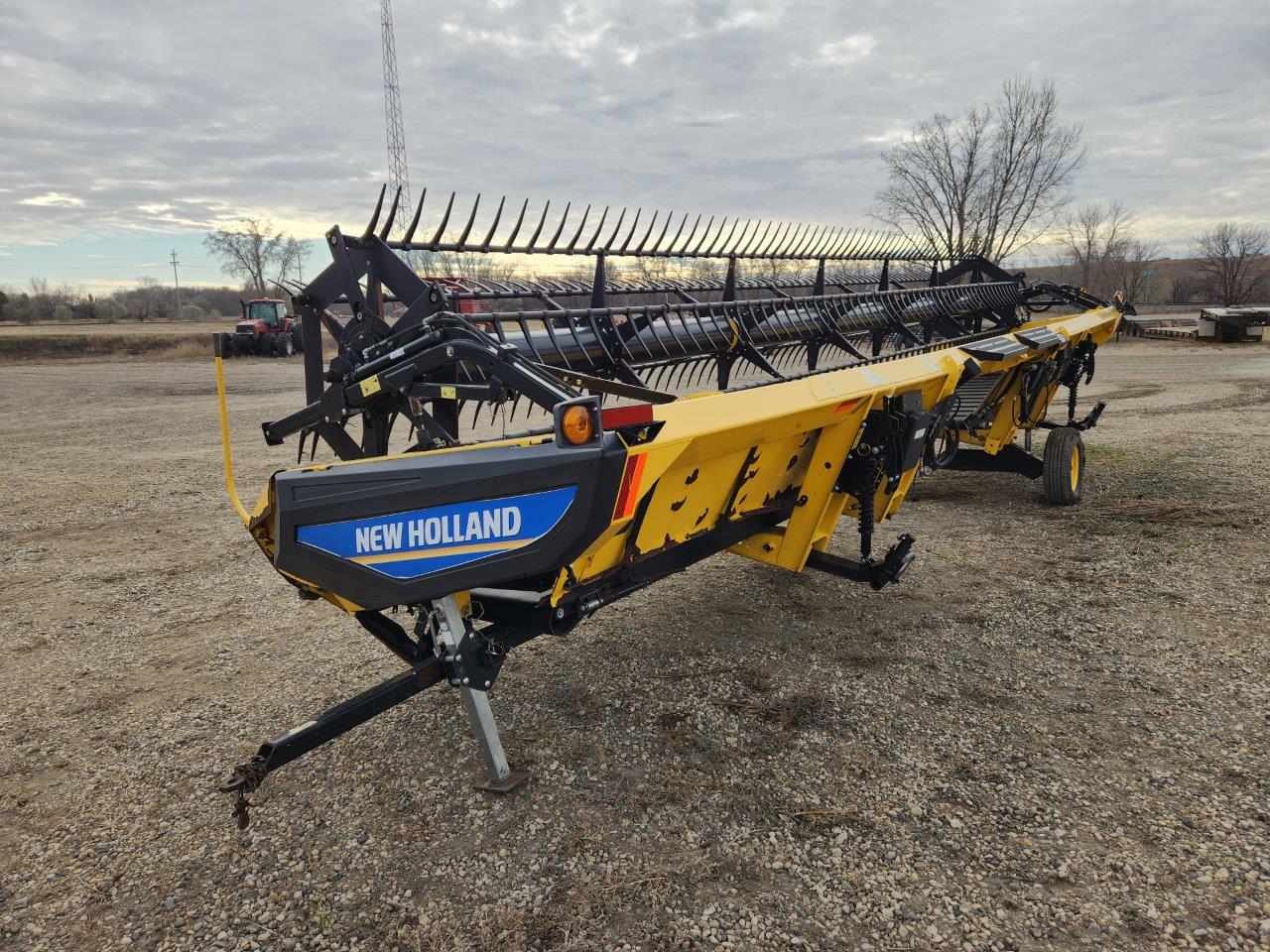 2014 New Holland SPEEDR200 Windrower