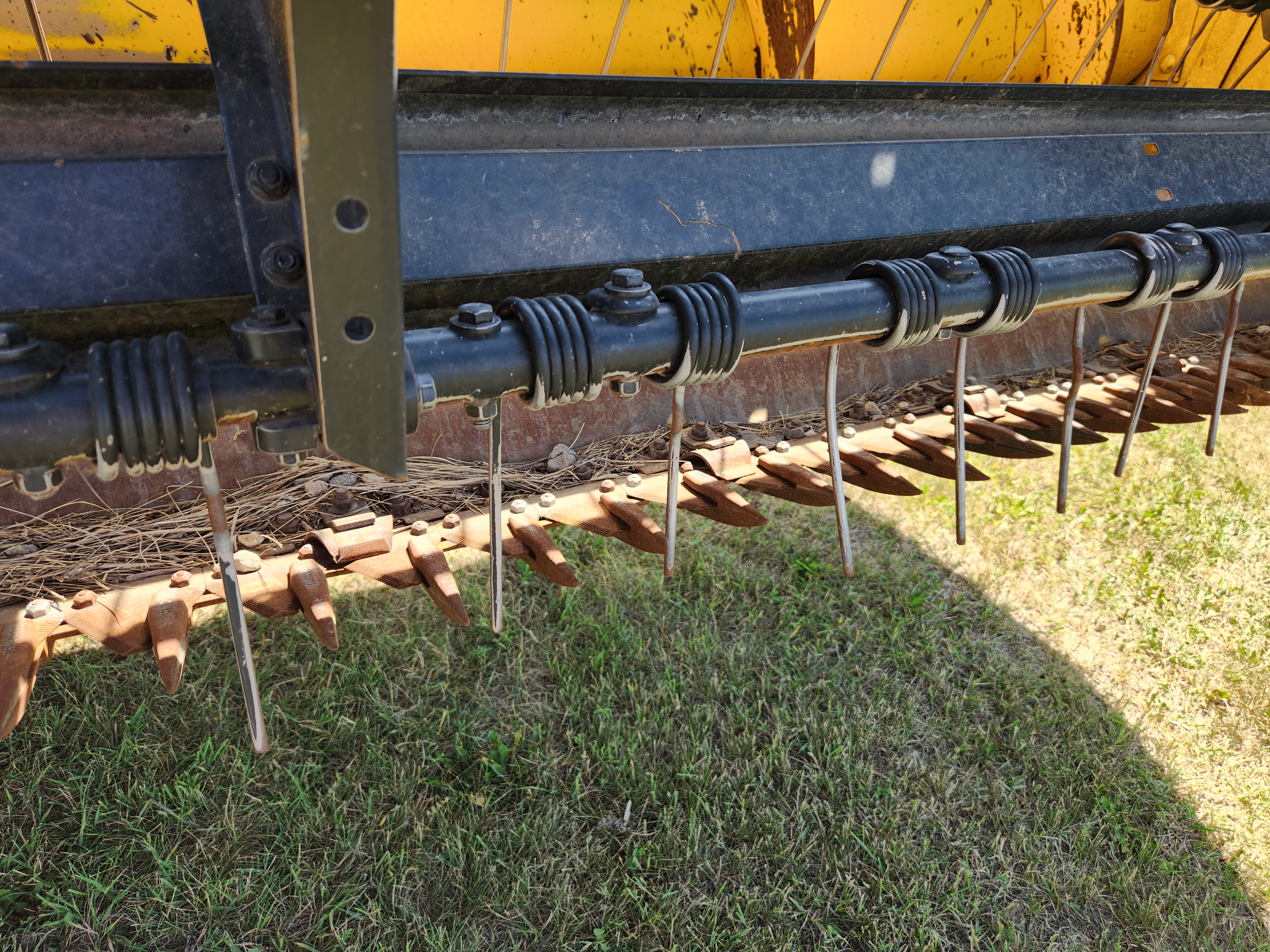 2014 New Holland SPEEDR200 Windrower