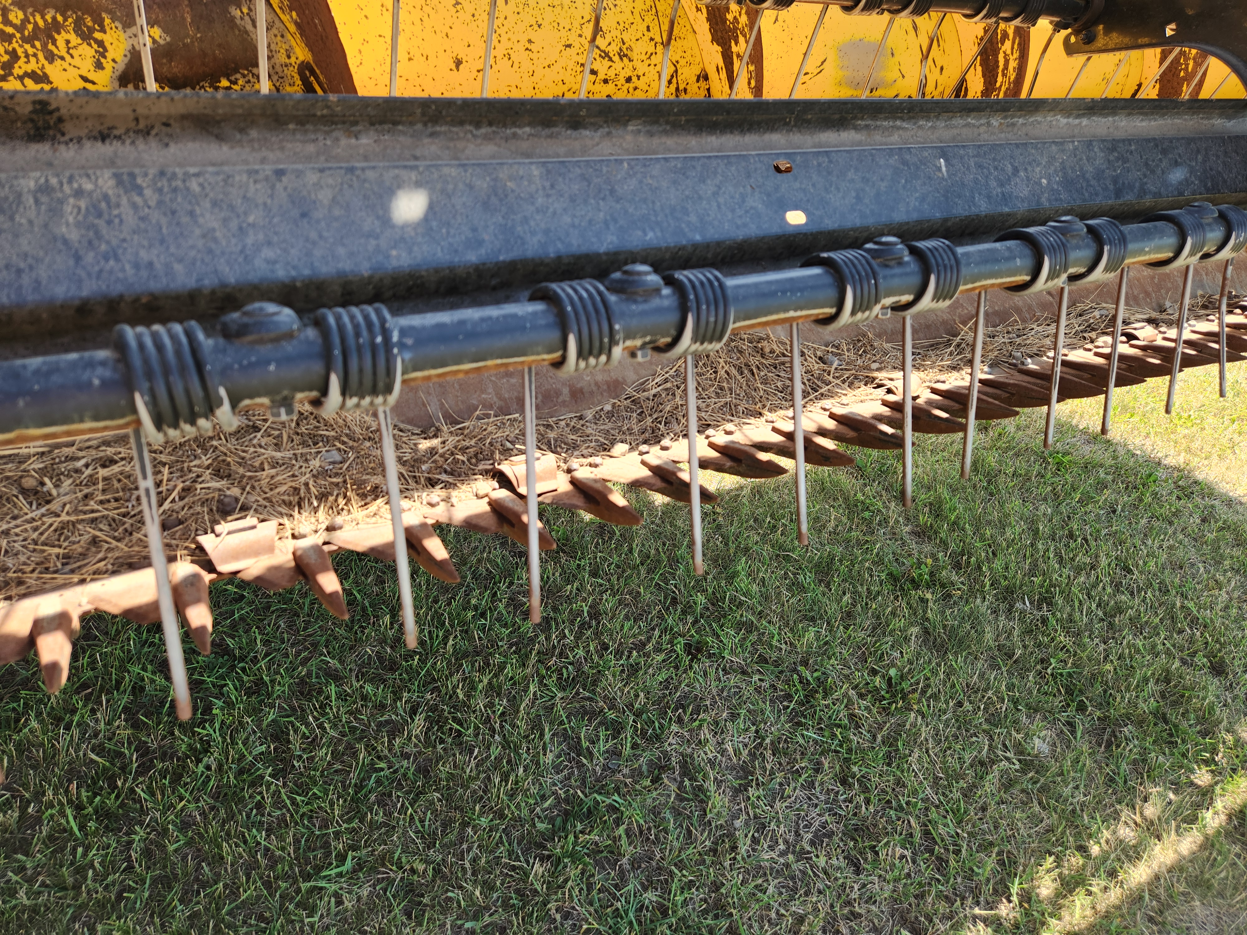 2014 New Holland SPEEDR200 Windrower