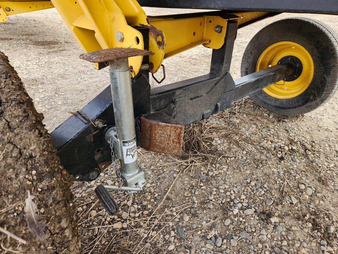 2014 New Holland SPEEDR200 Windrower