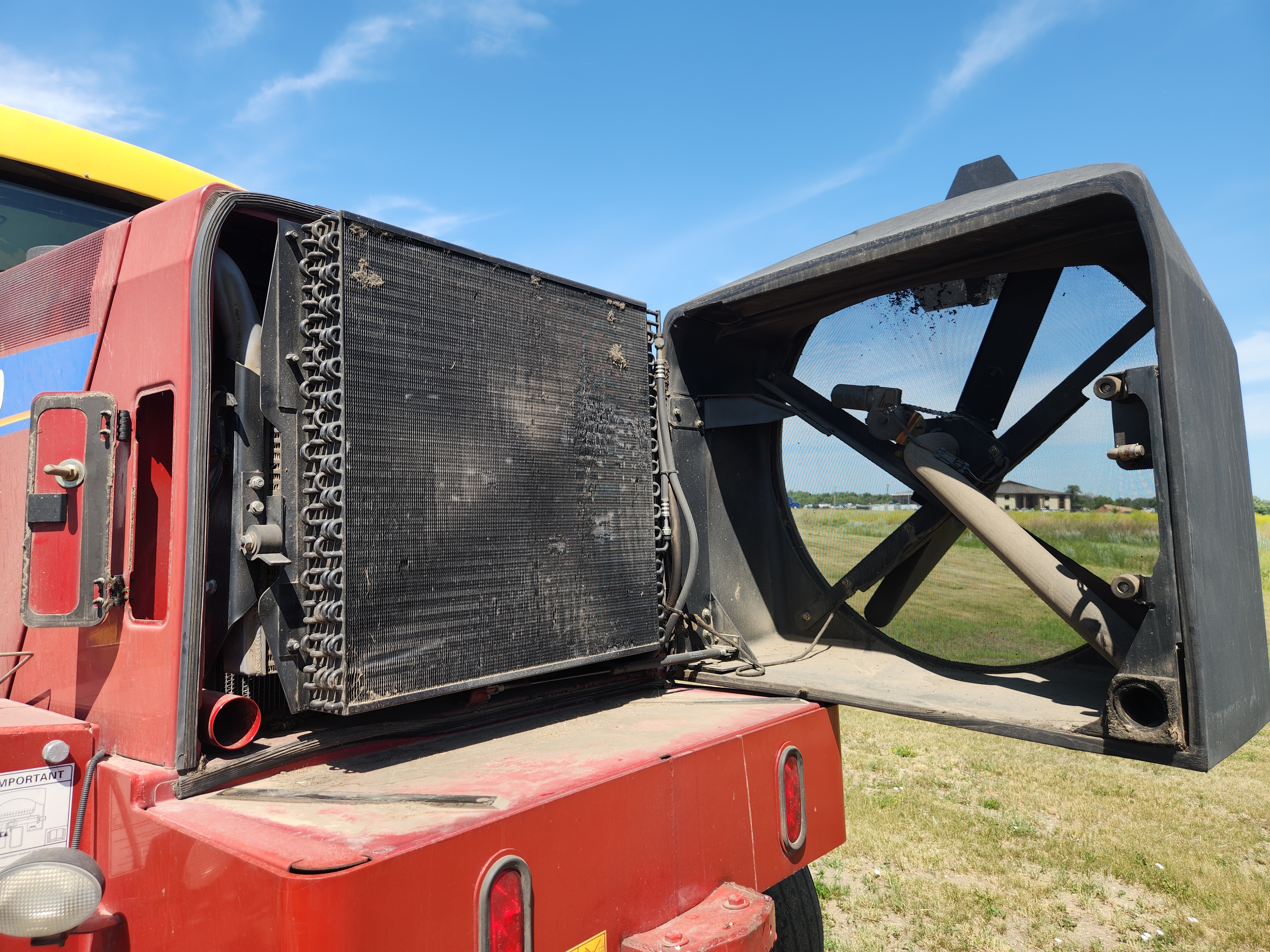2014 New Holland SPEEDR200 Windrower