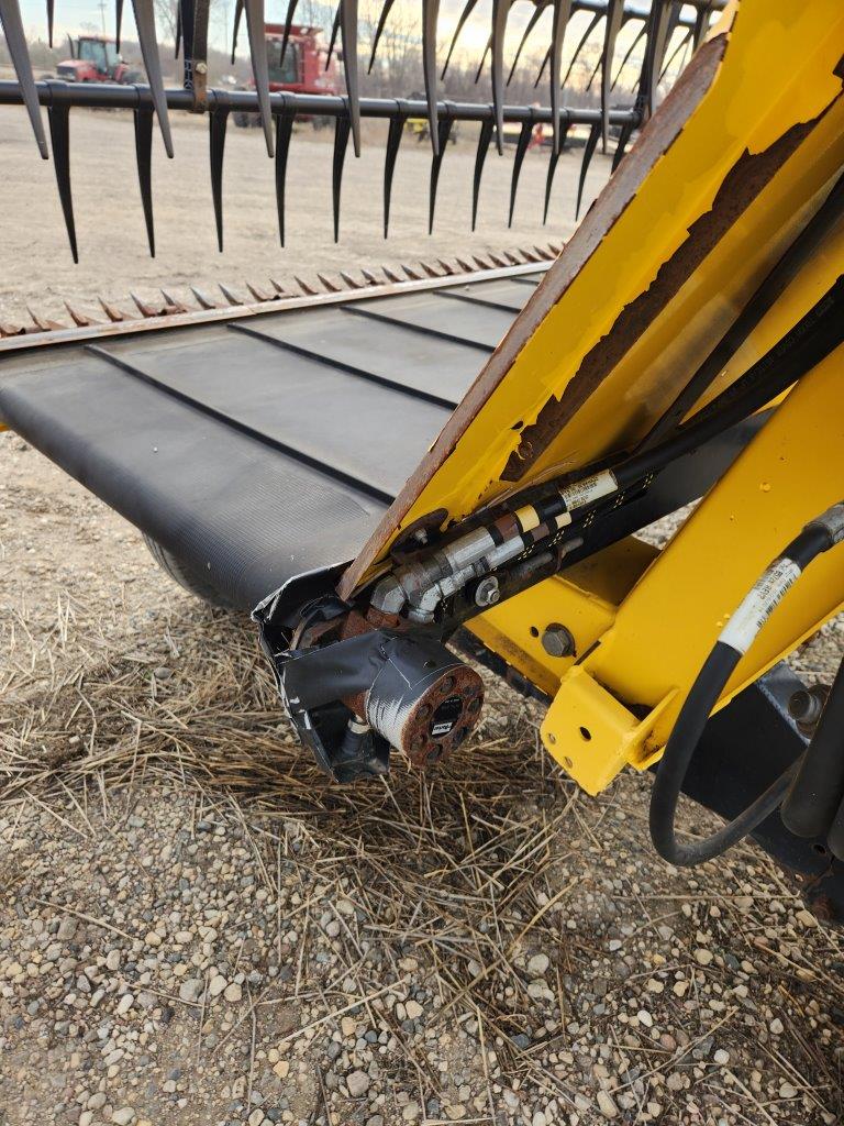 2014 New Holland SPEEDR200 Windrower