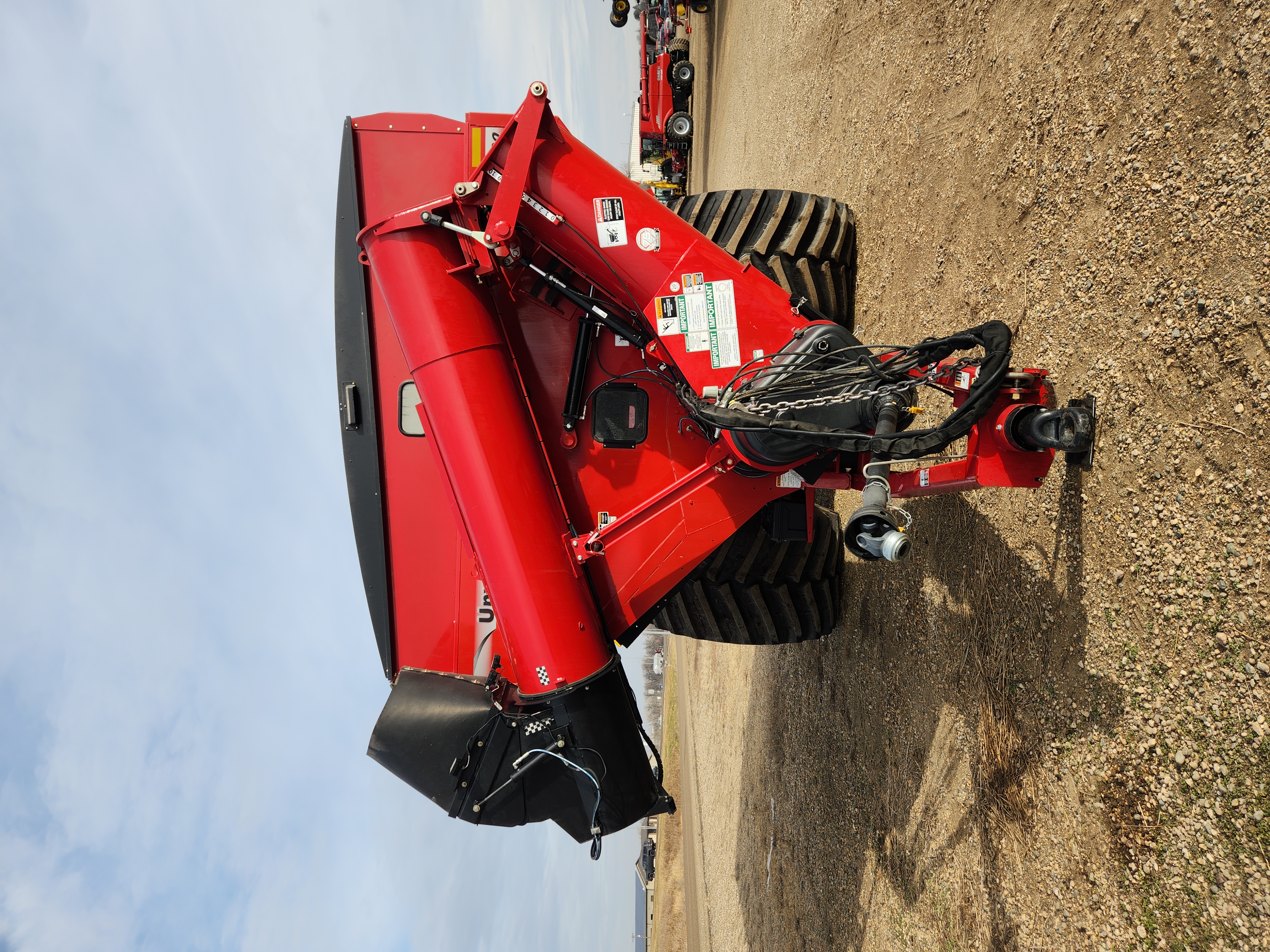 2023 Unverferth 1320 Grain Cart