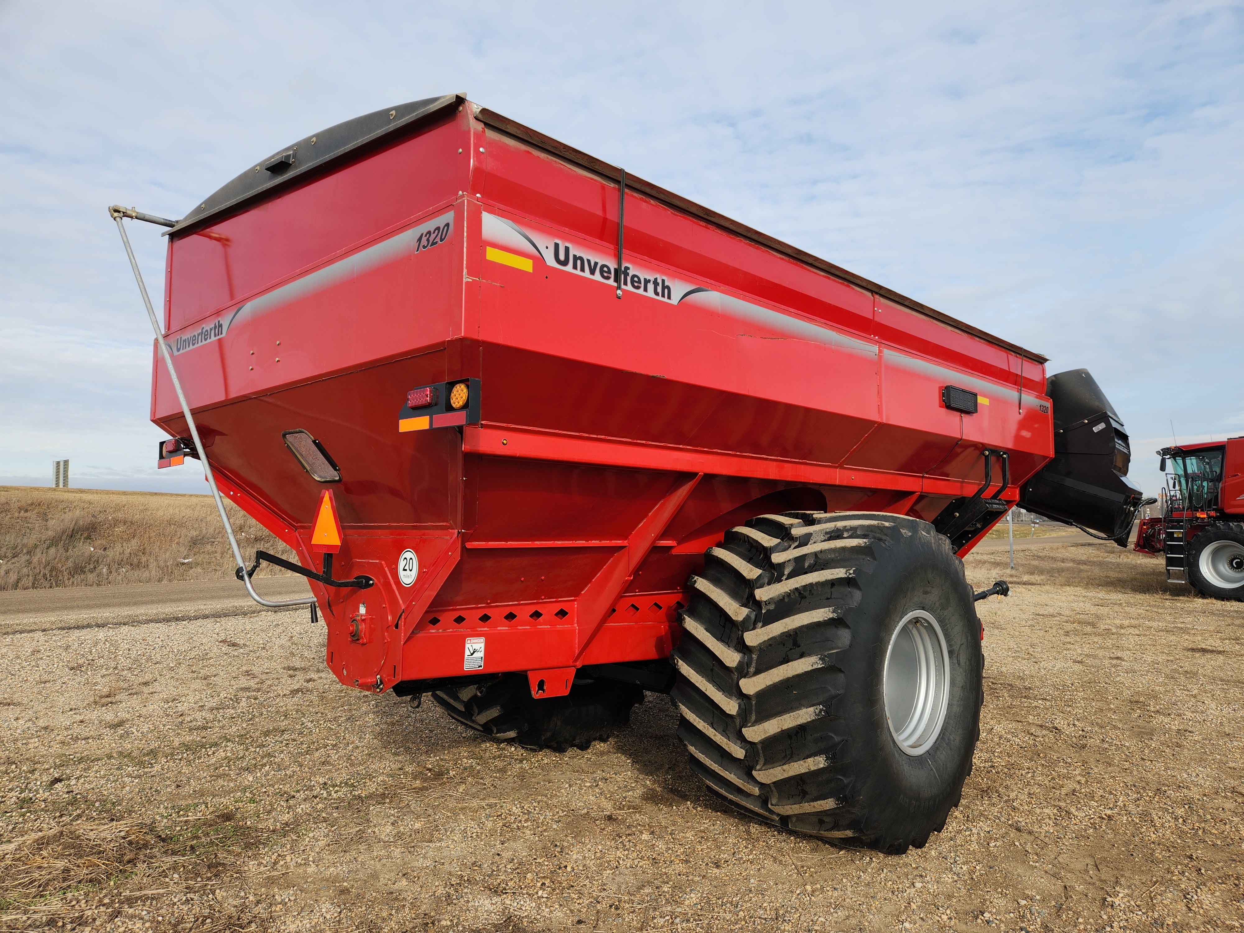 2023 Unverferth 1320 Grain Cart