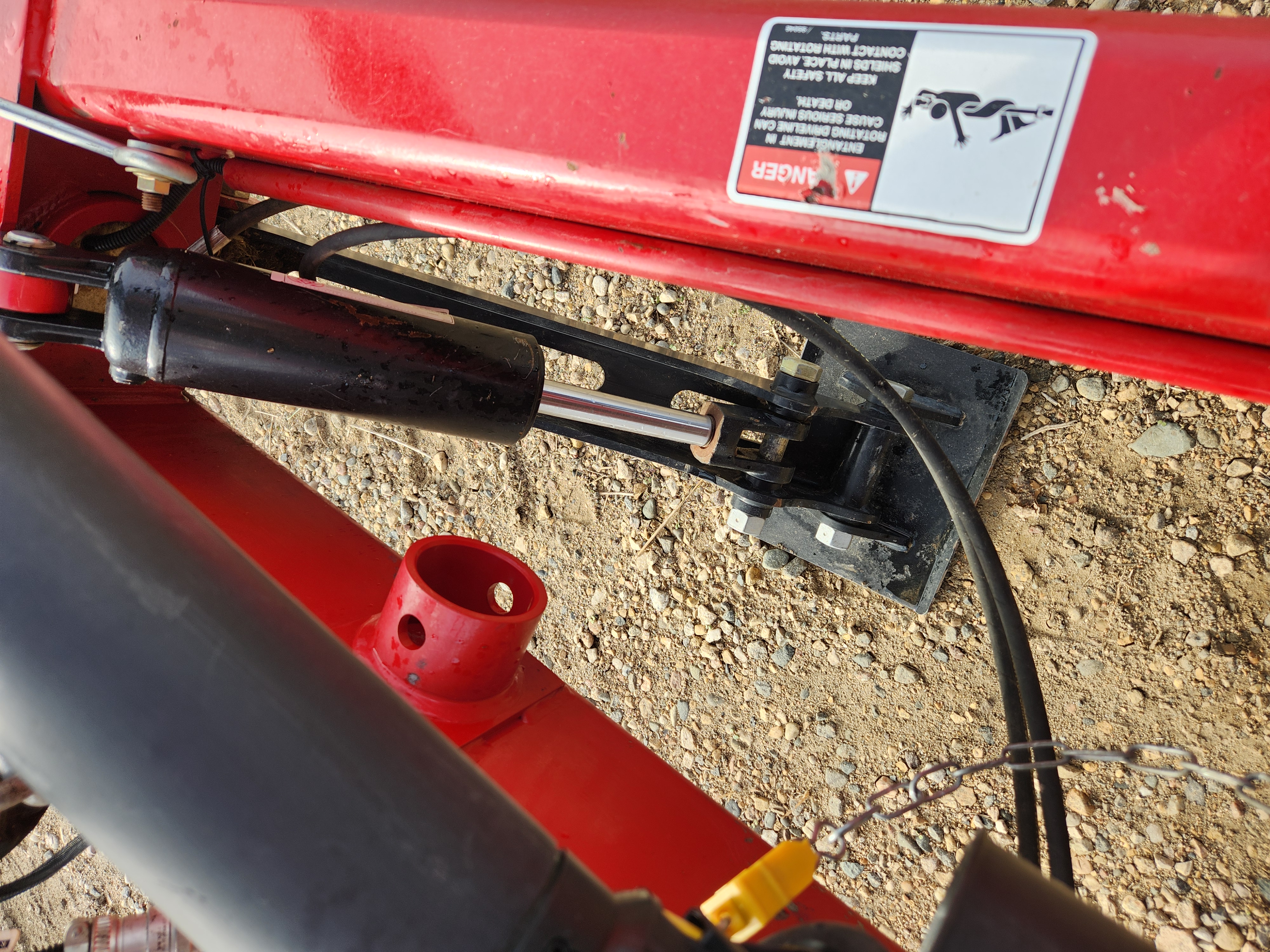 2023 Unverferth 1320 Grain Cart