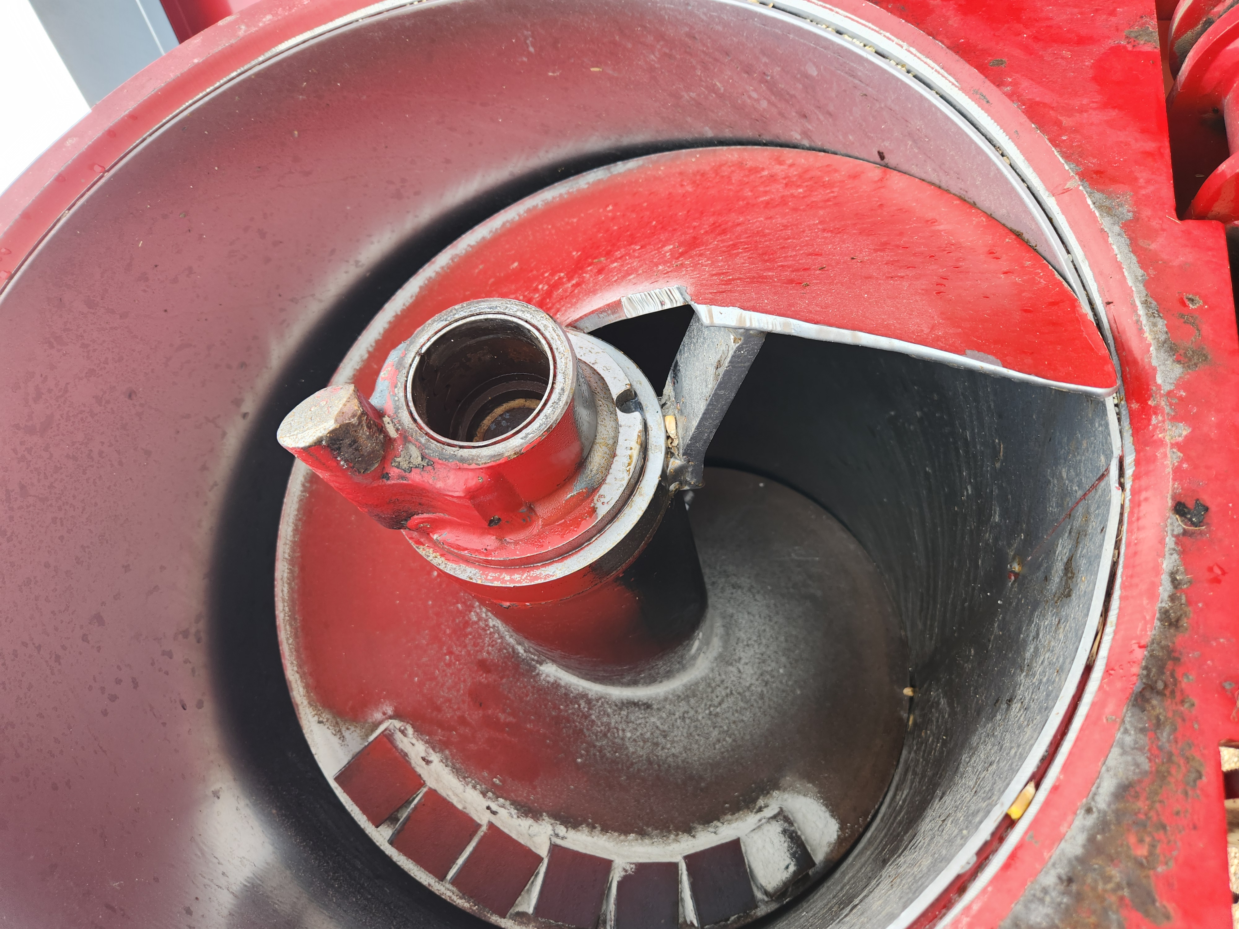 2023 Unverferth 1320 Grain Cart