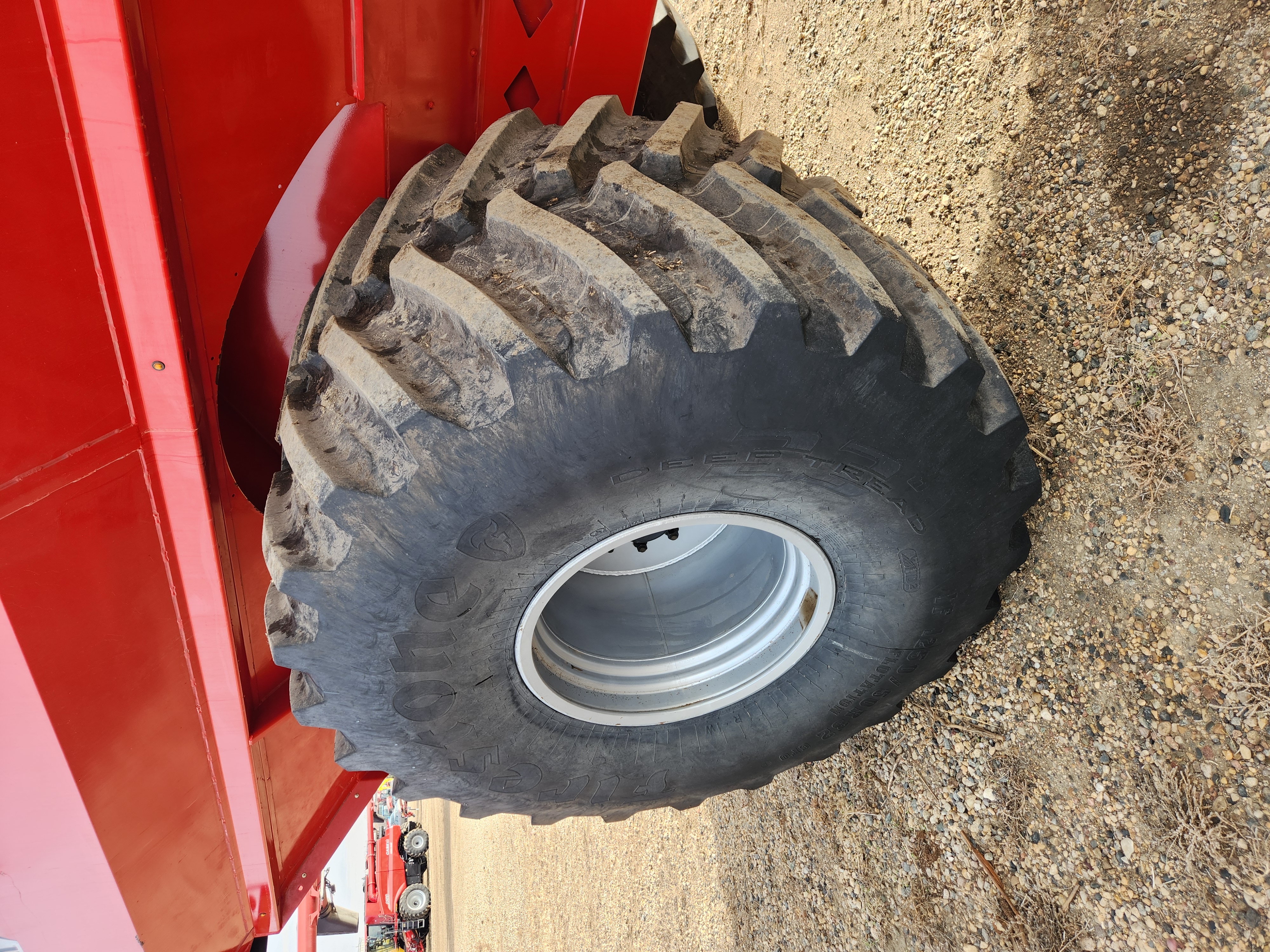 2023 Unverferth 1320 Grain Cart