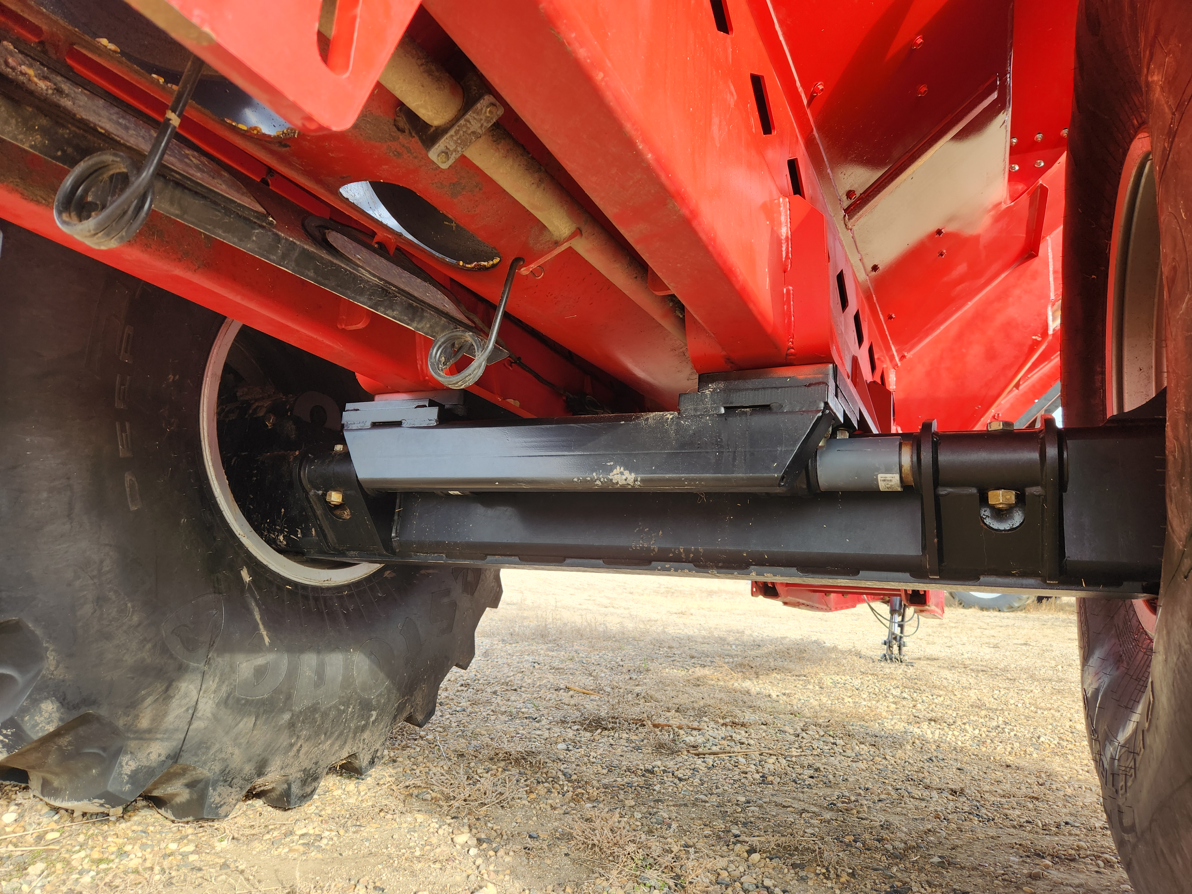 2023 Unverferth 1320 Grain Cart