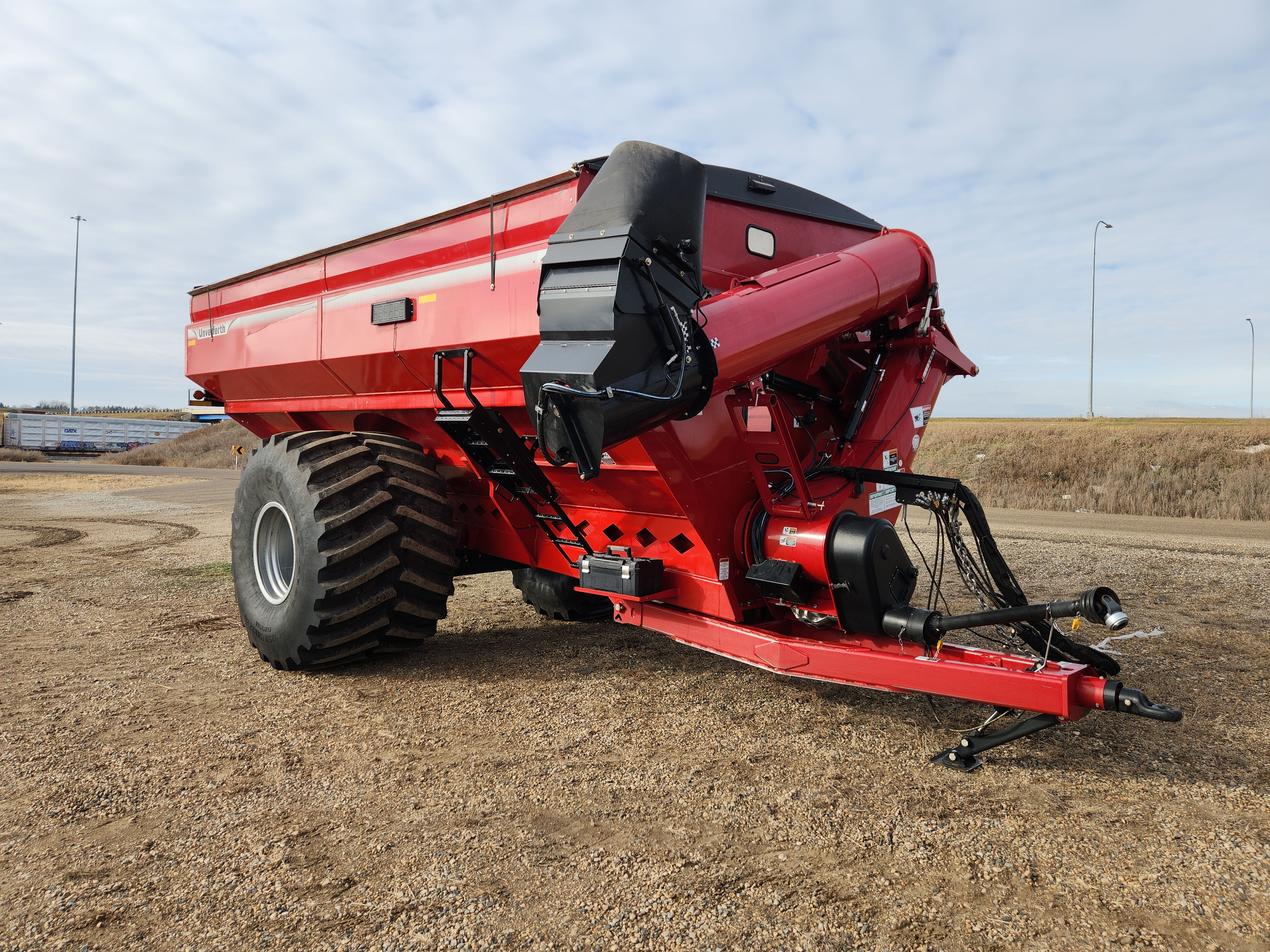 2023 Unverferth 1320 Grain Cart