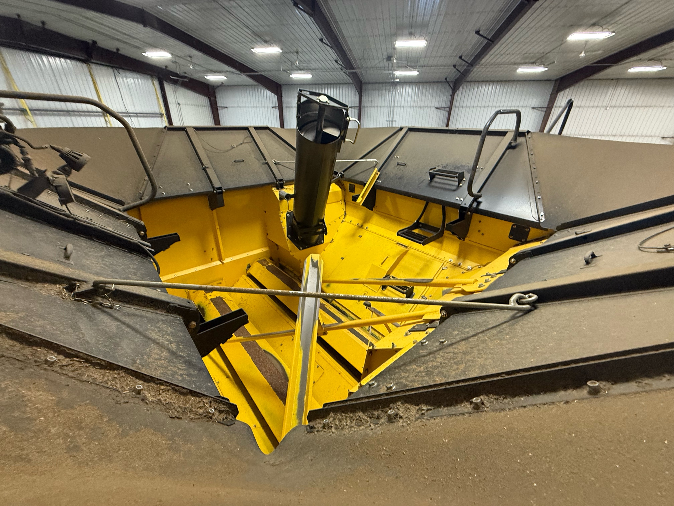 2018 New Holland CR8.90 Combine