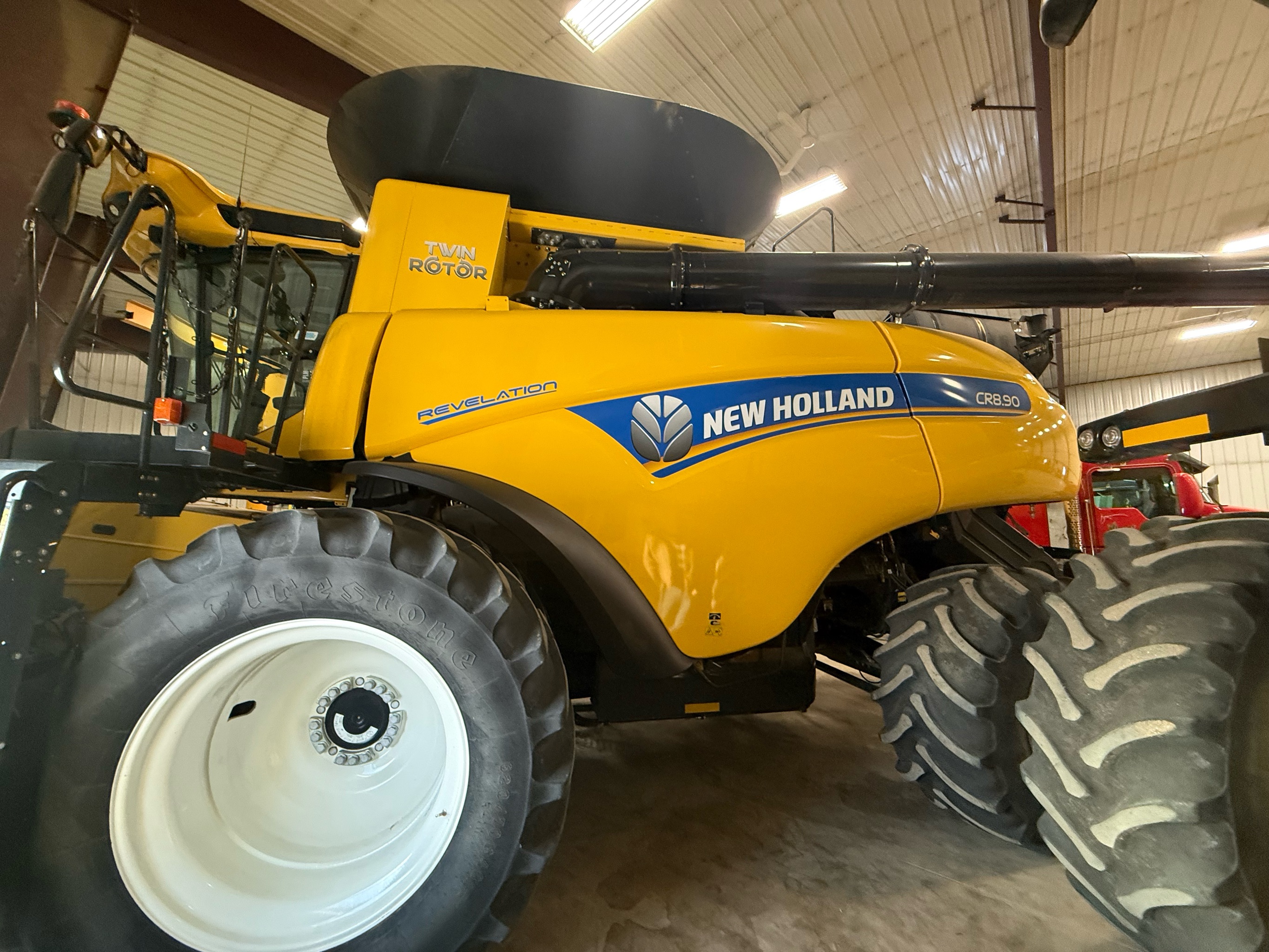 2018 New Holland CR8.90 Combine