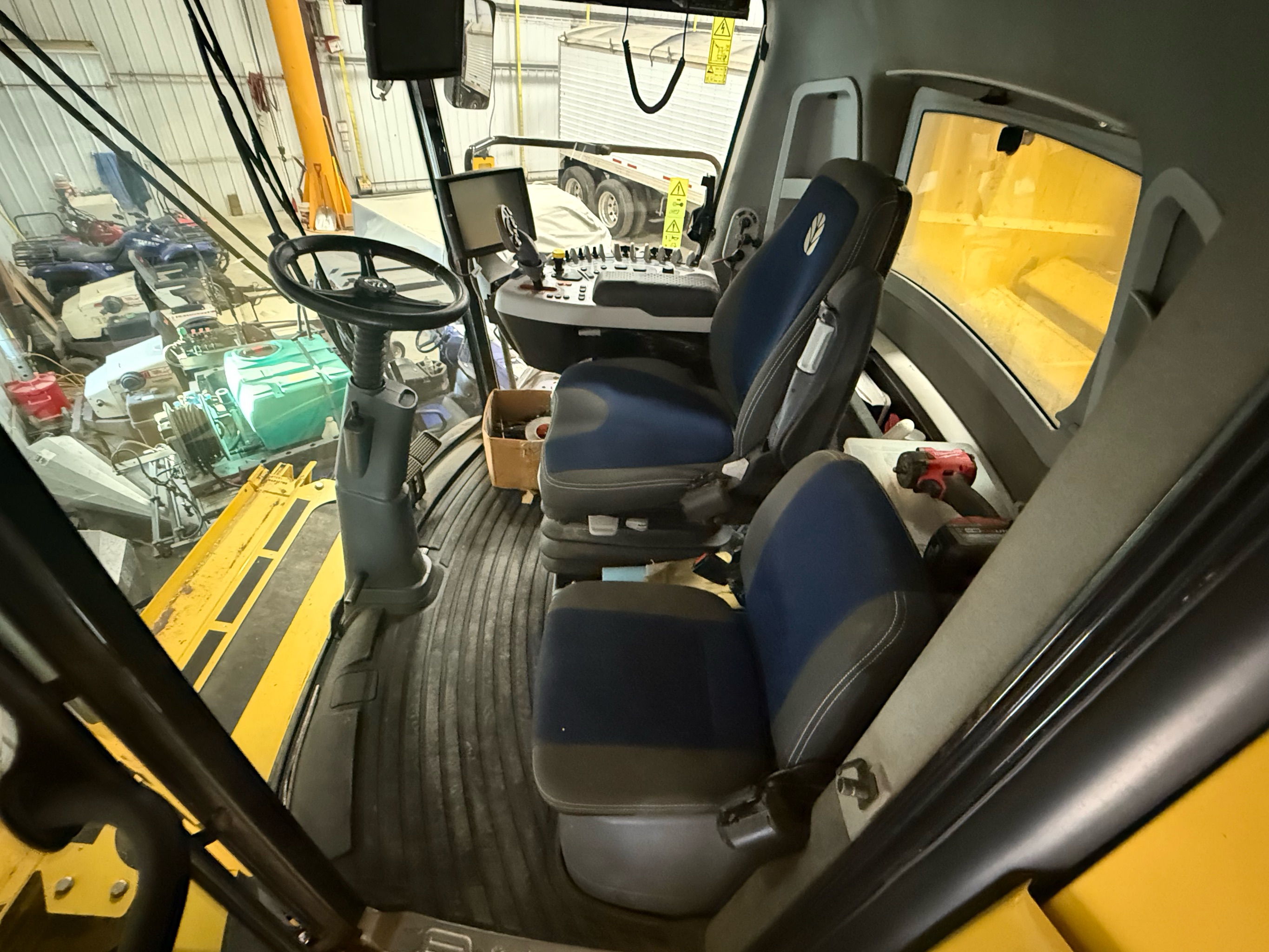 2018 New Holland CR8.90 Combine