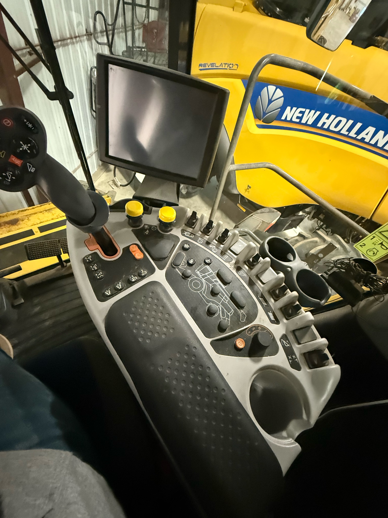 2018 New Holland CR8.90 Combine