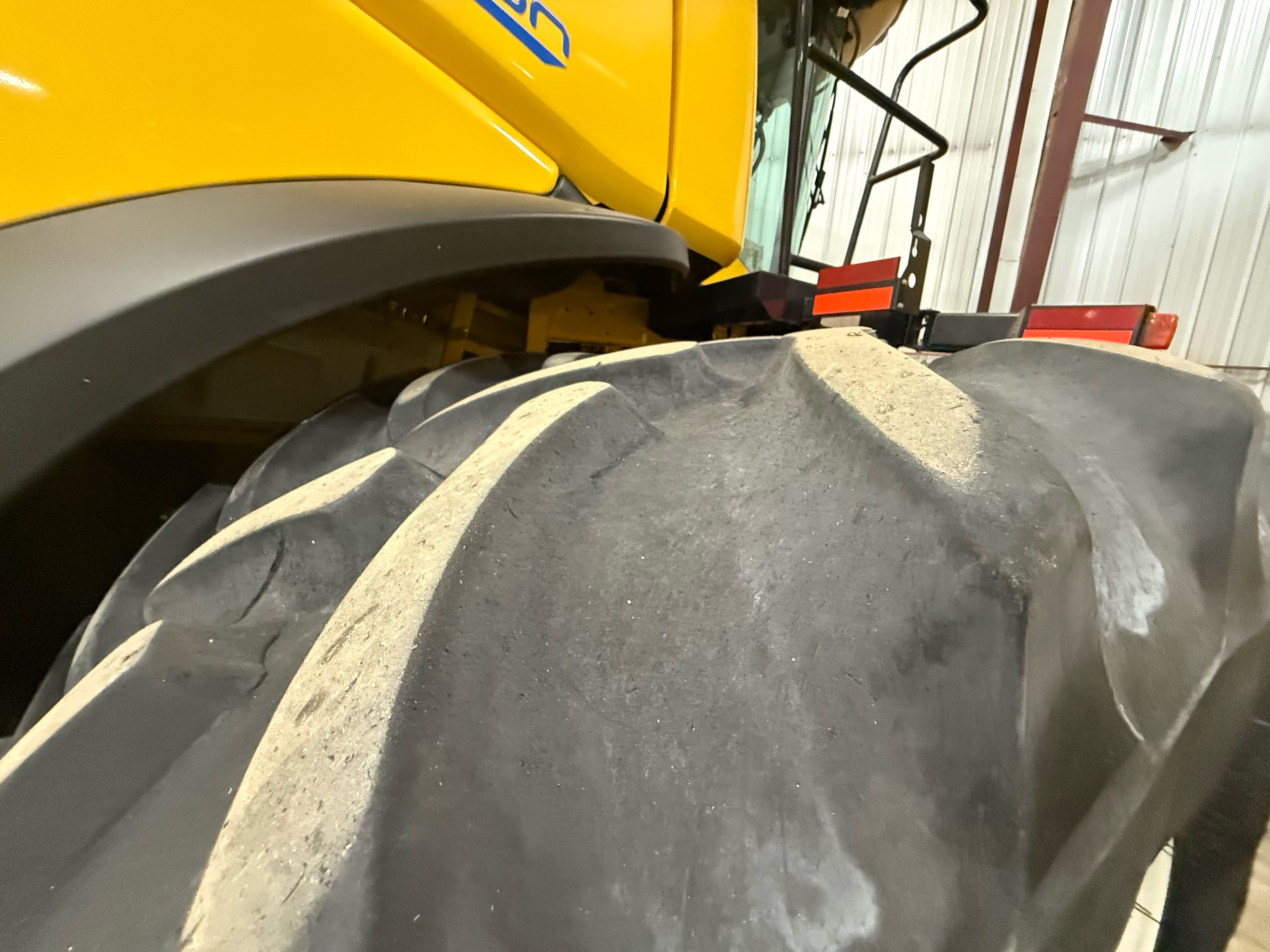 2018 New Holland CR8.90 Combine