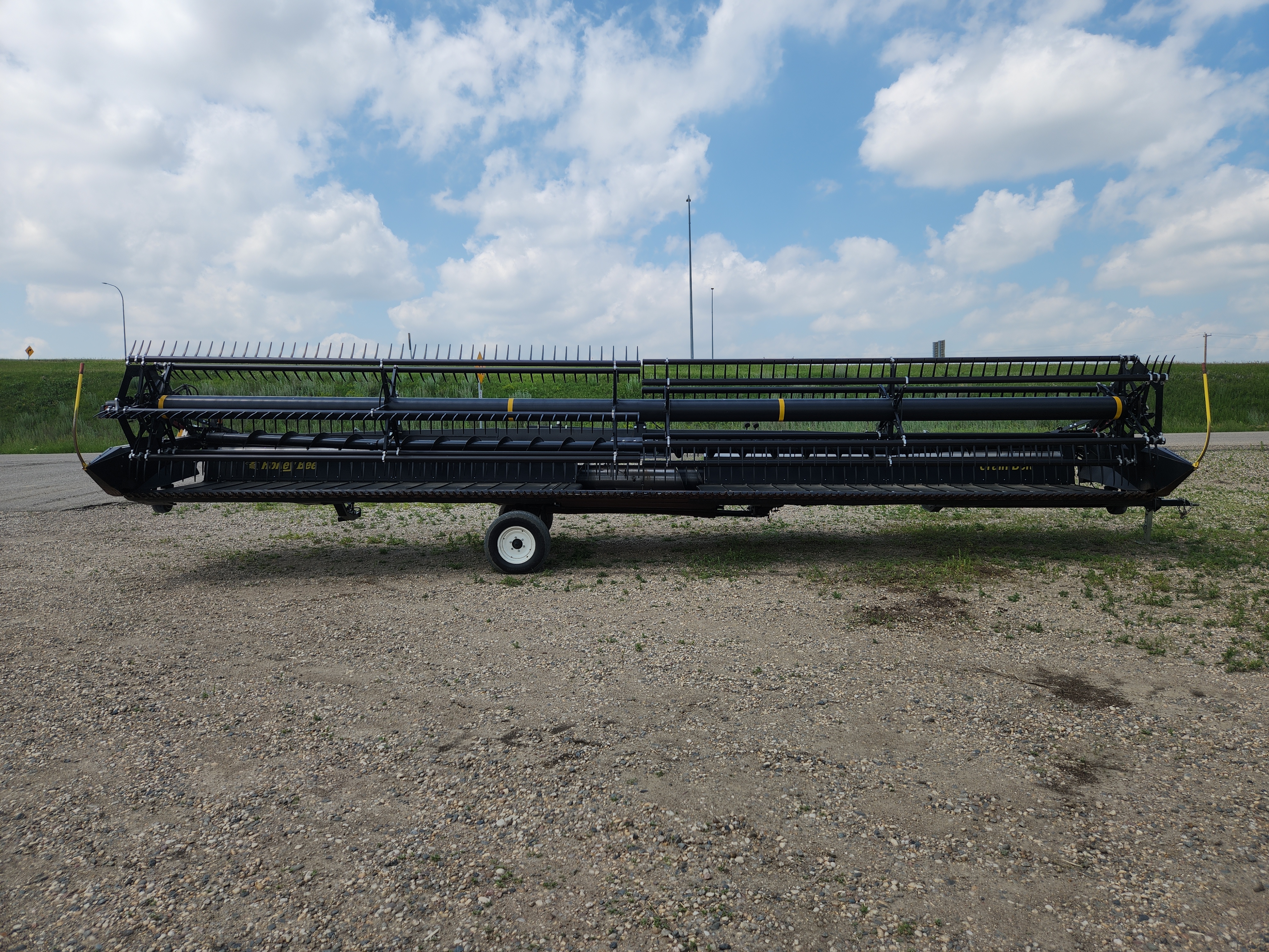 2016 Honey Bee SP36 Header Draper