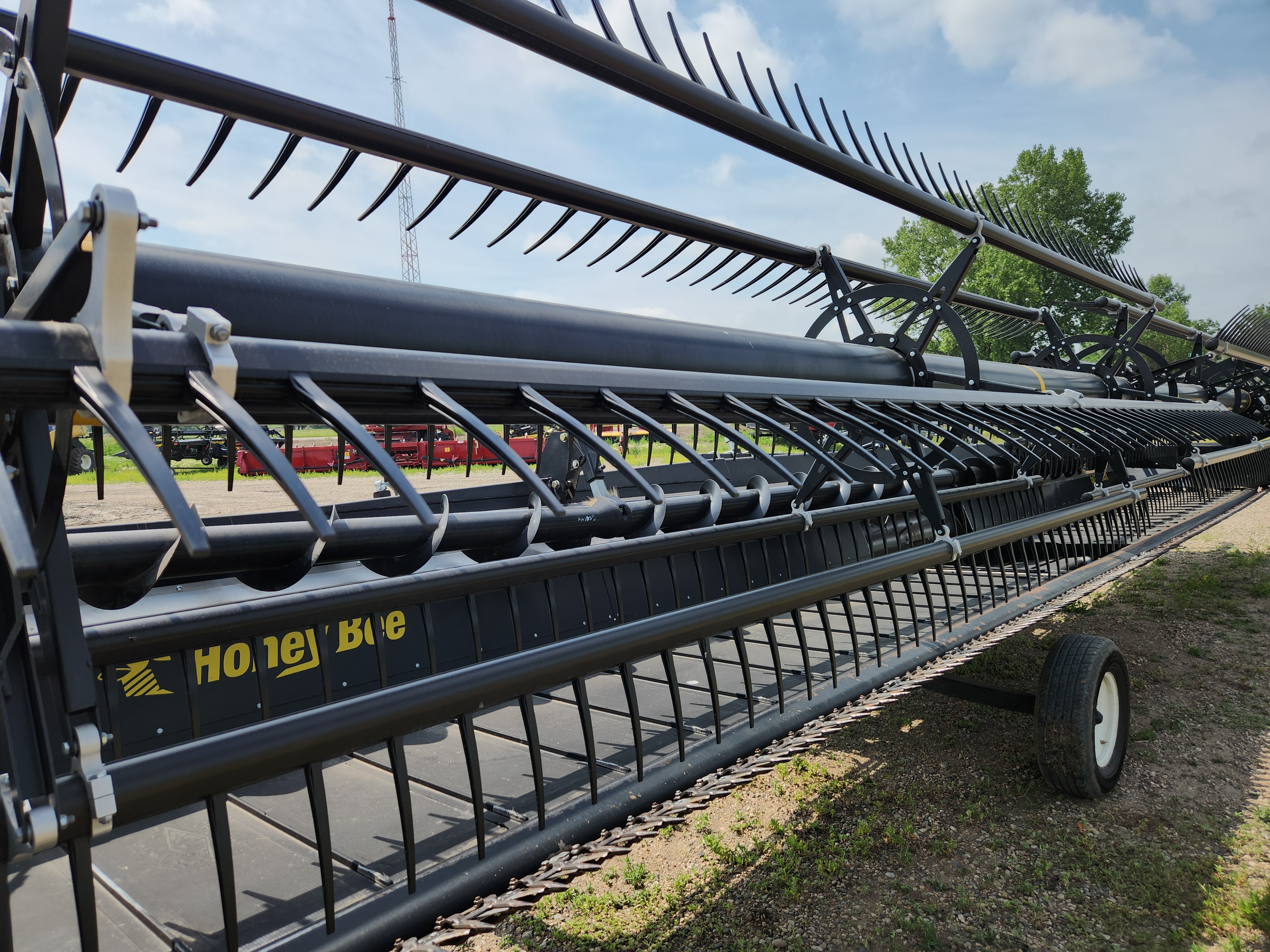 2016 Honey Bee SP36 Header Draper