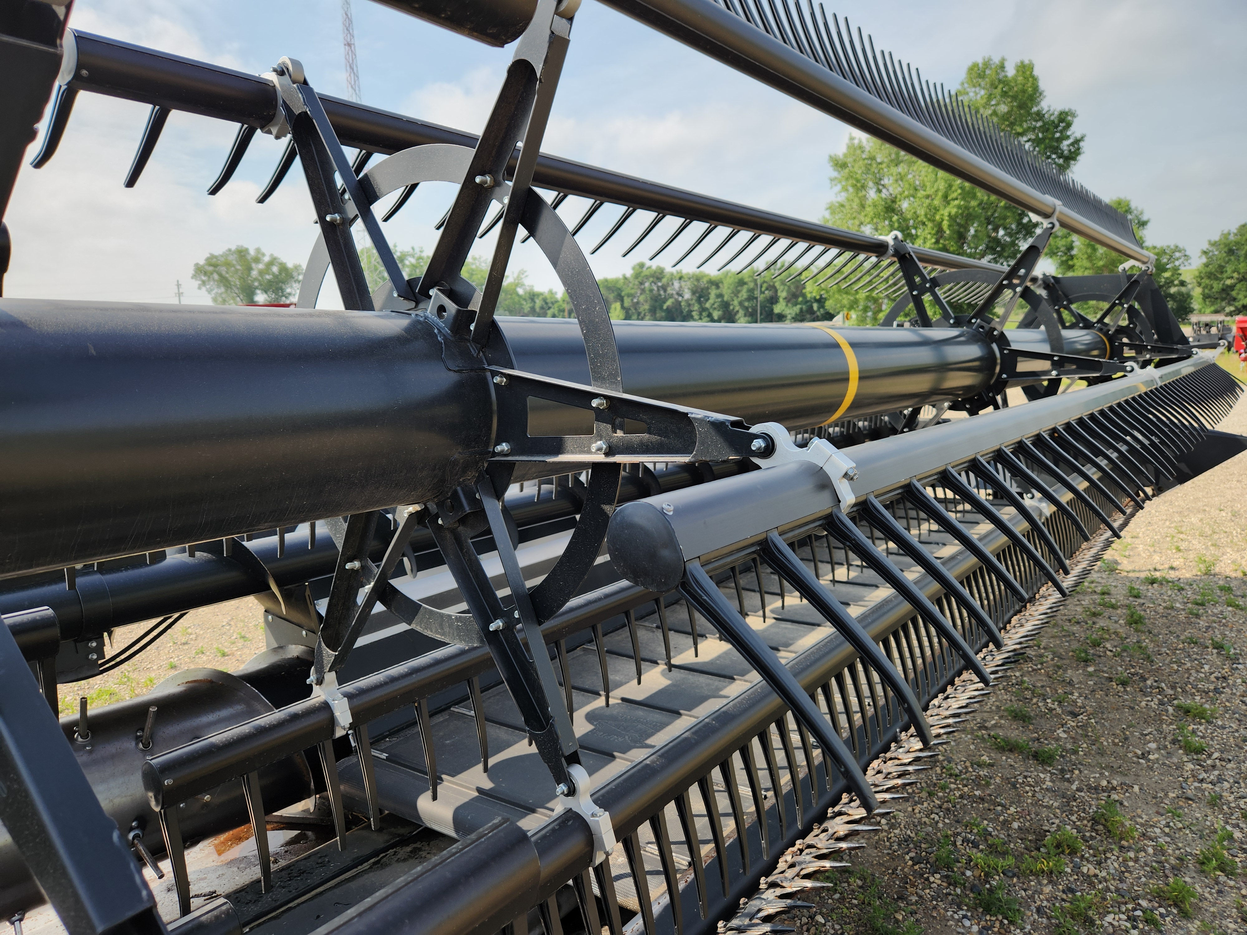 2016 Honey Bee SP36 Header Draper
