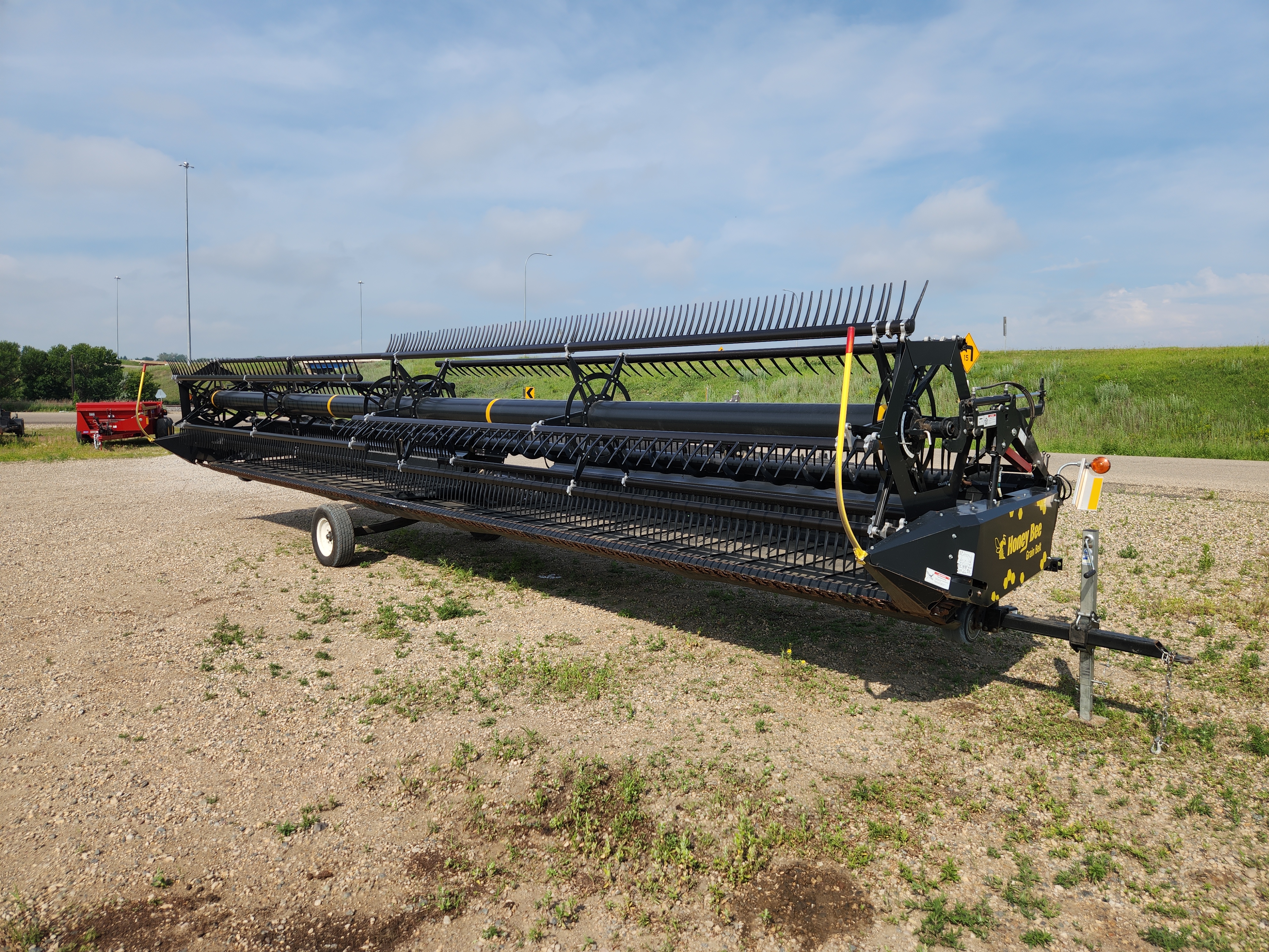 2016 Honey Bee SP36 Header Draper