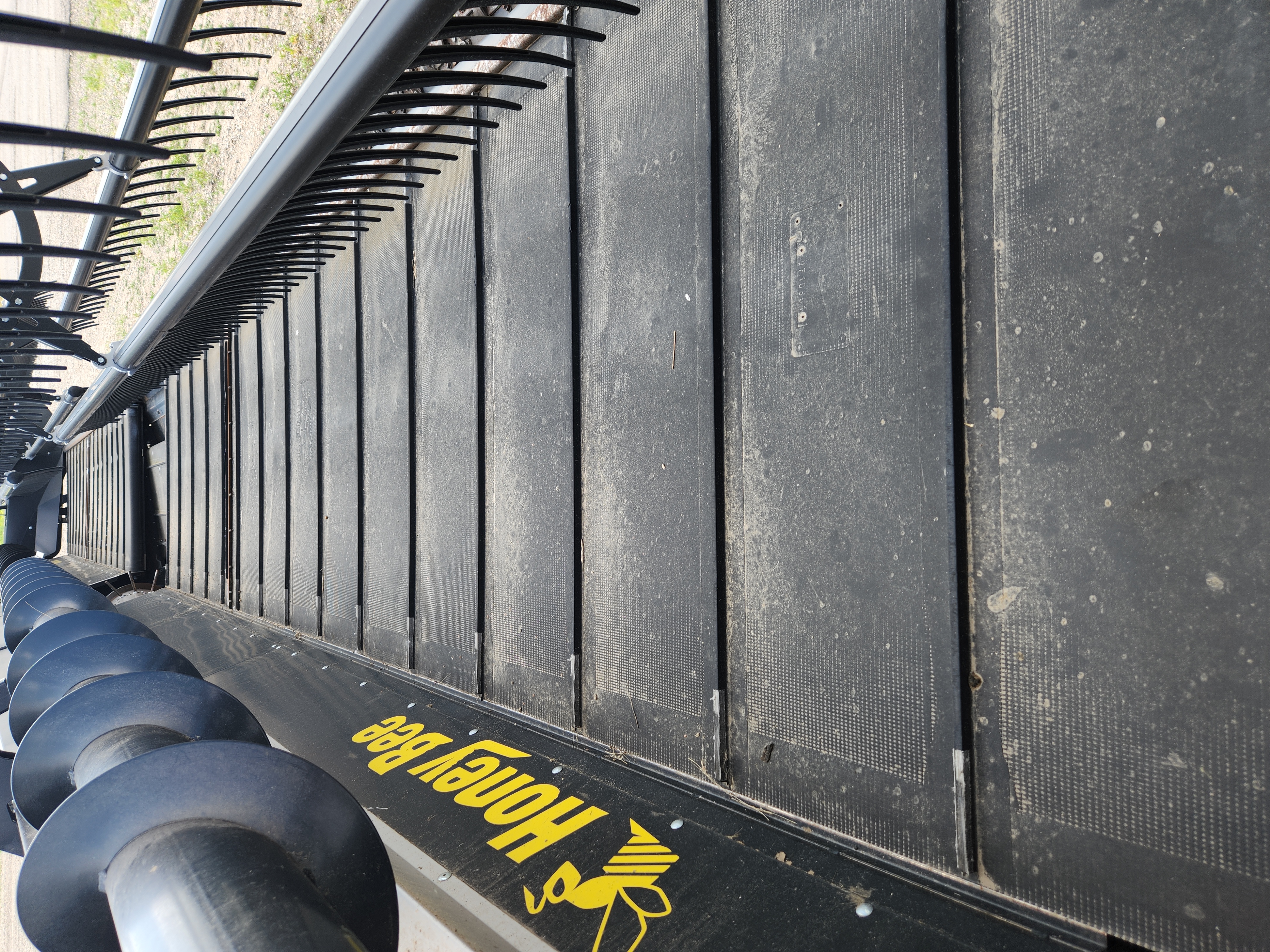 2018 Honey Bee SP36 Header Draper