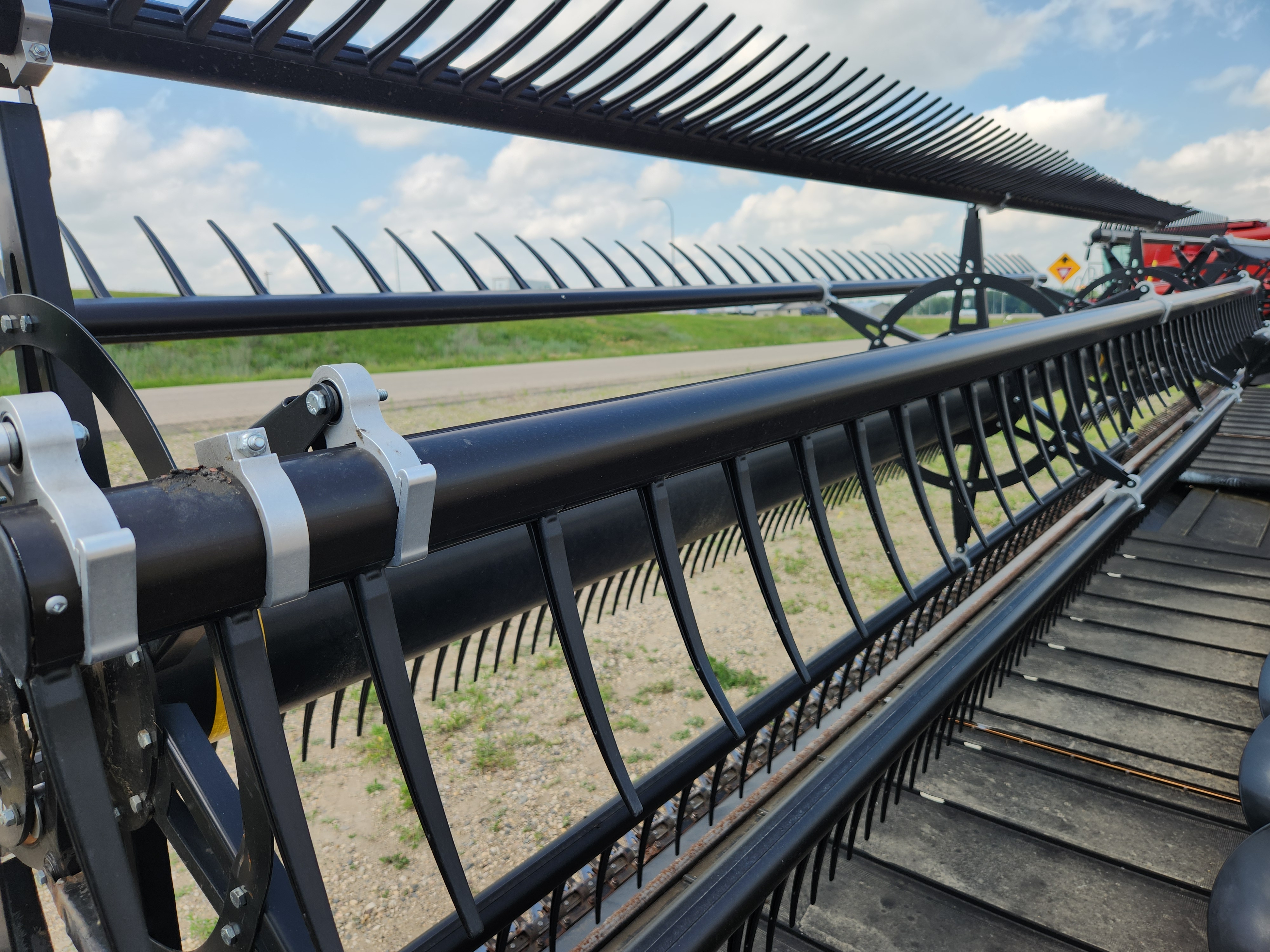 2018 Honey Bee SP36 Header Draper