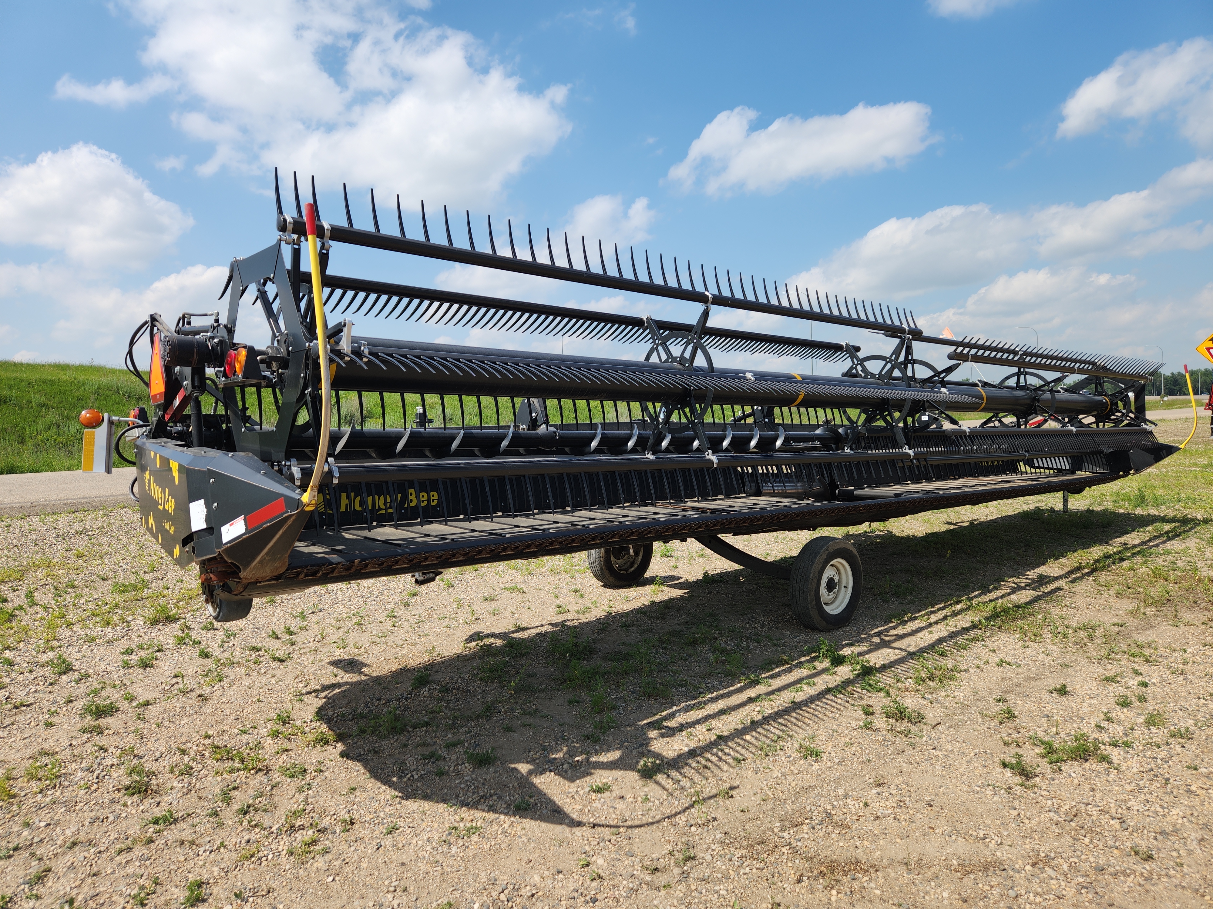2018 Honey Bee SP36 Header Draper