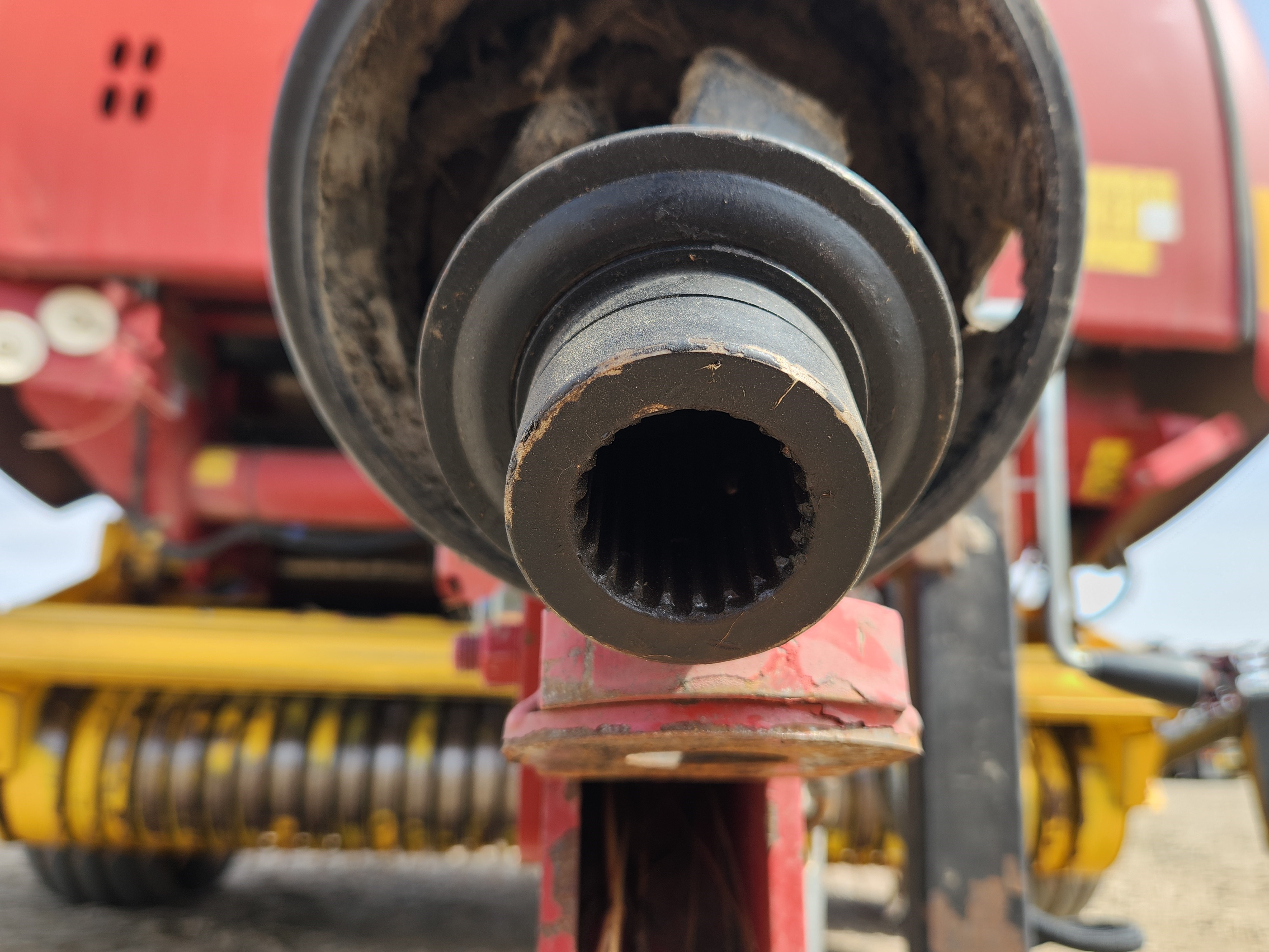 2016 New Holland RB560 Baler/Round
