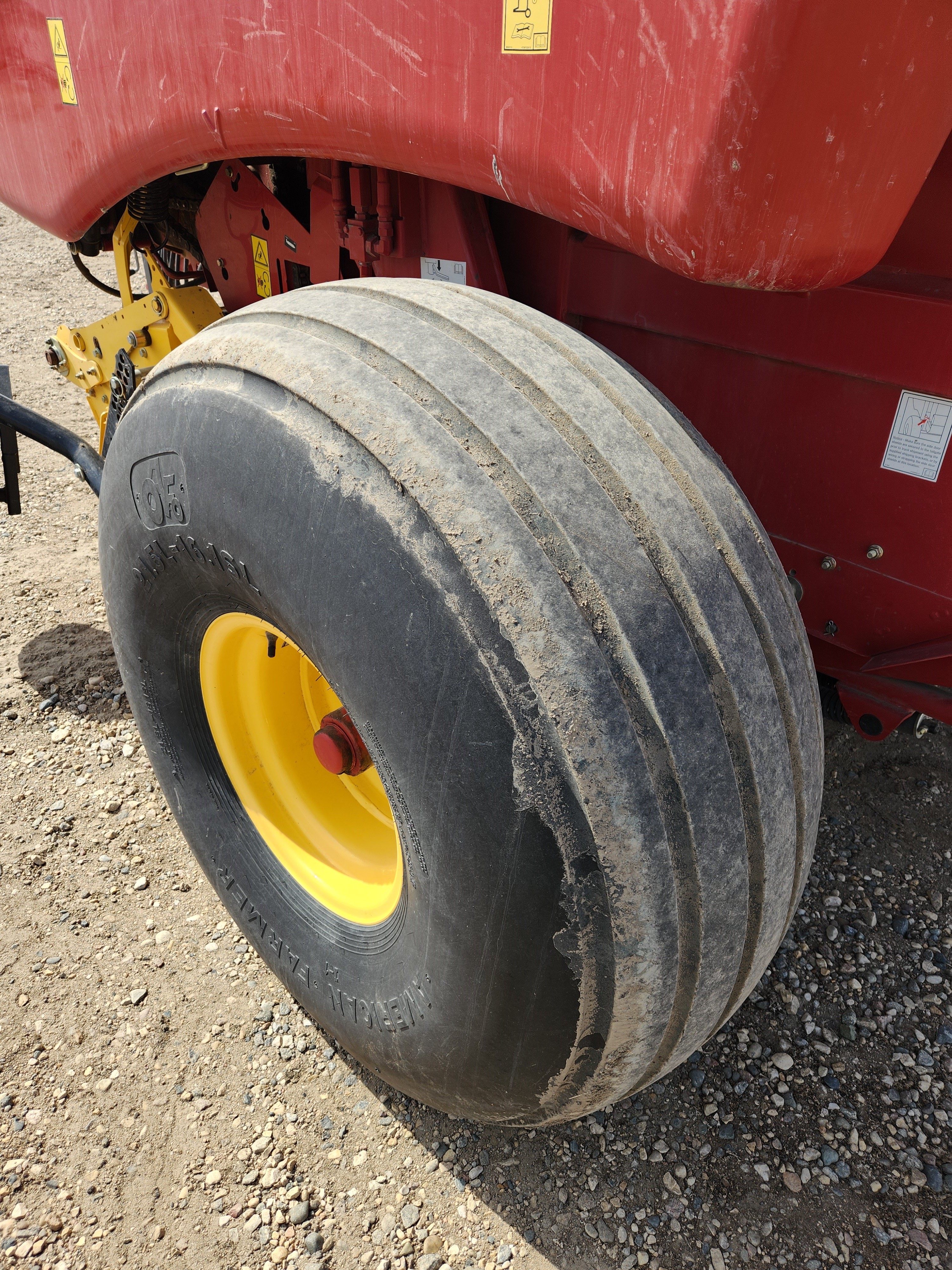 2016 New Holland RB560 Baler/Round