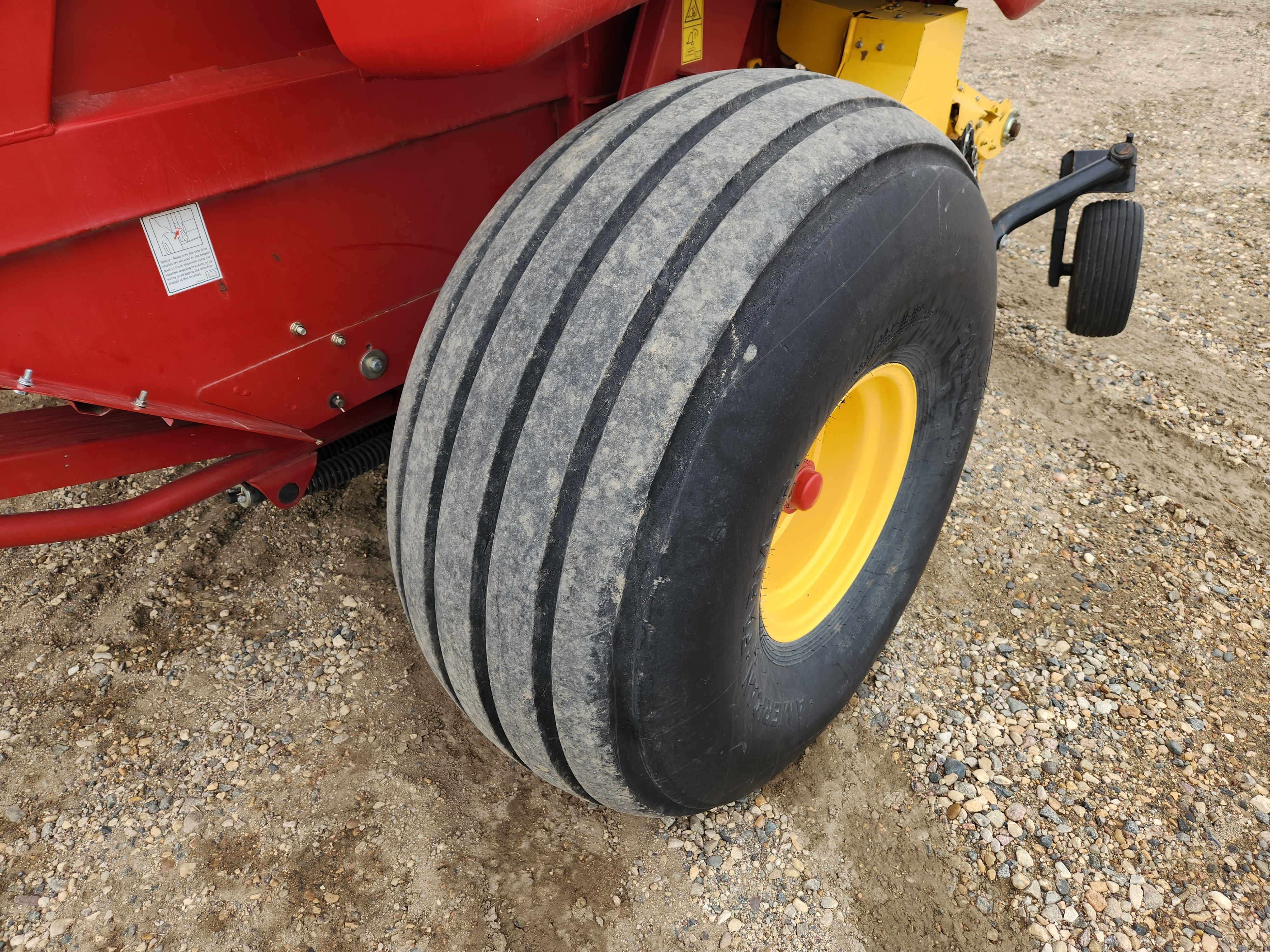 2016 New Holland RB560 Baler/Round