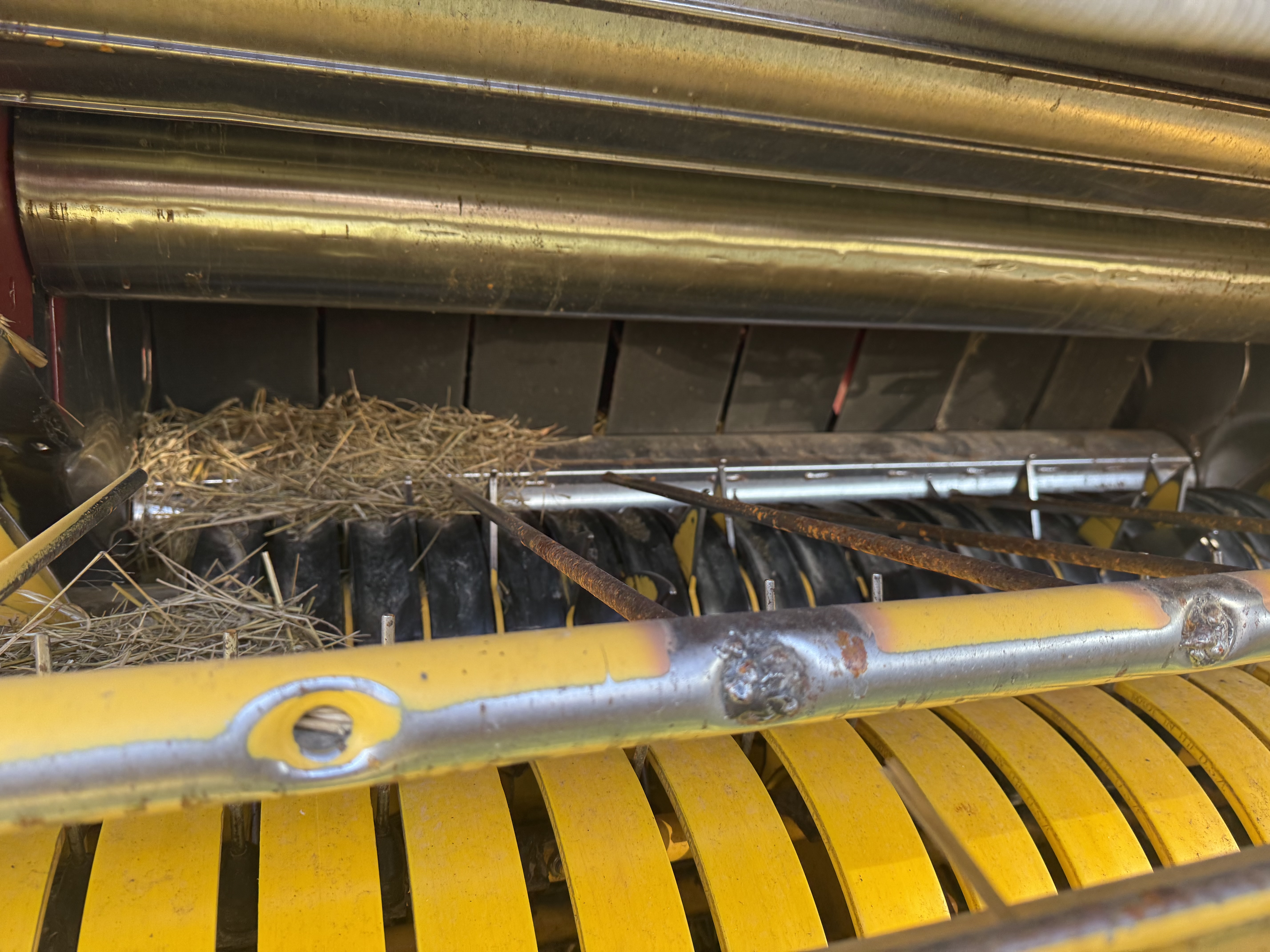 2016 New Holland RB560 Baler/Round