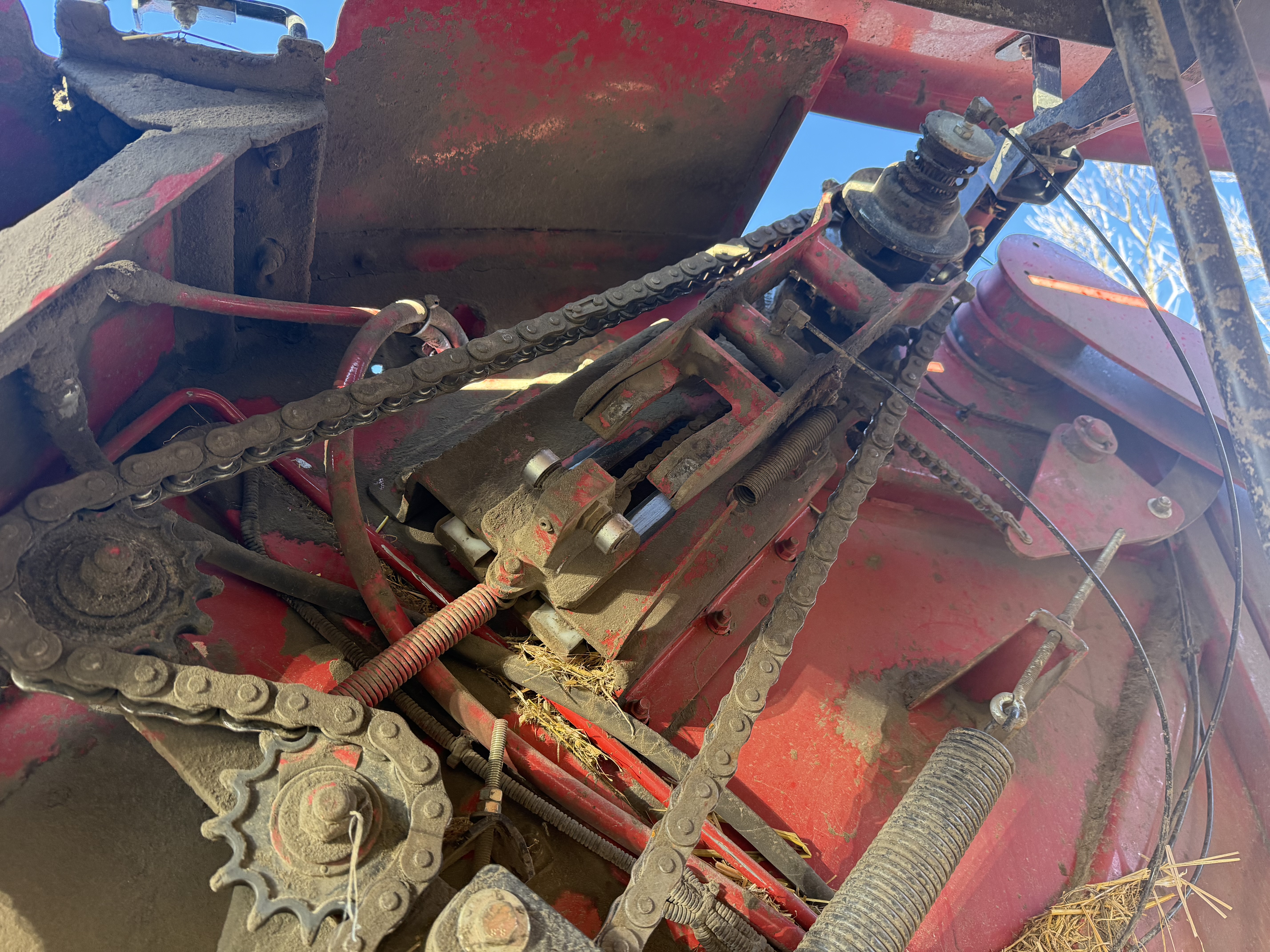 2016 New Holland RB560 Baler/Round