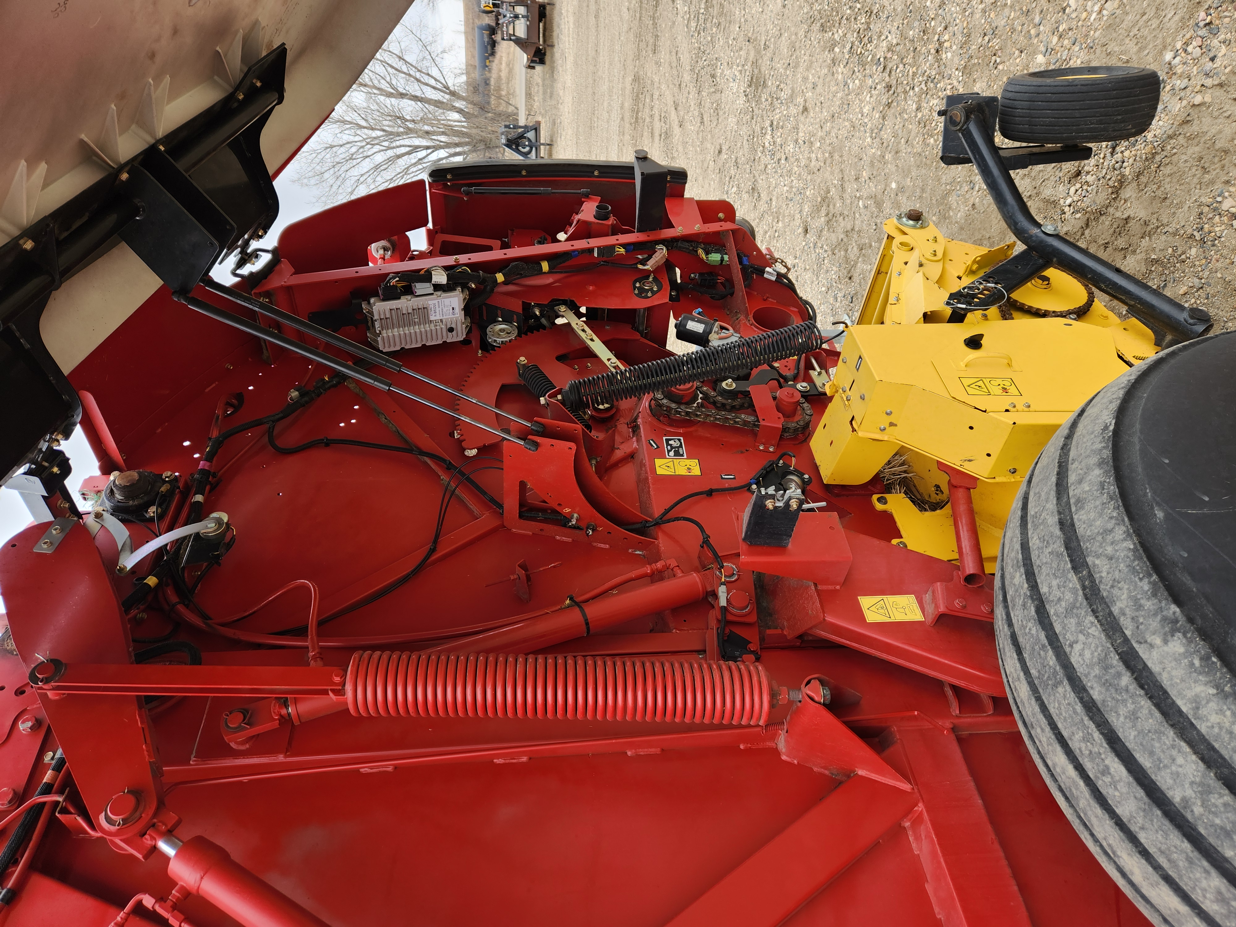 2016 New Holland RB560 Baler/Round