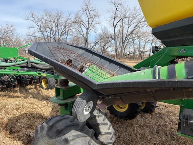 2014 John Deere 1895 Air Seeder