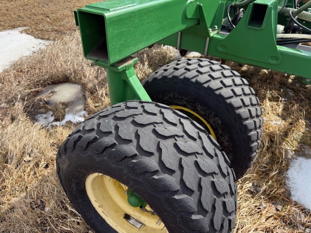 2014 John Deere 1895 Air Seeder